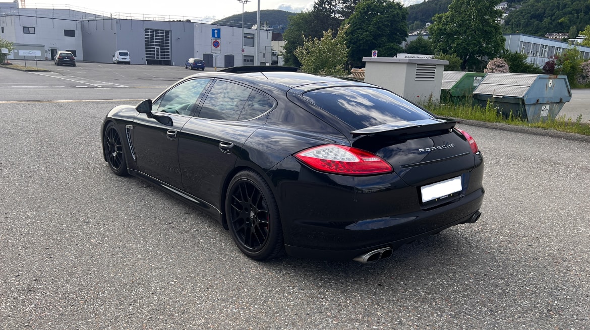PORSCHE Turbo-image-4