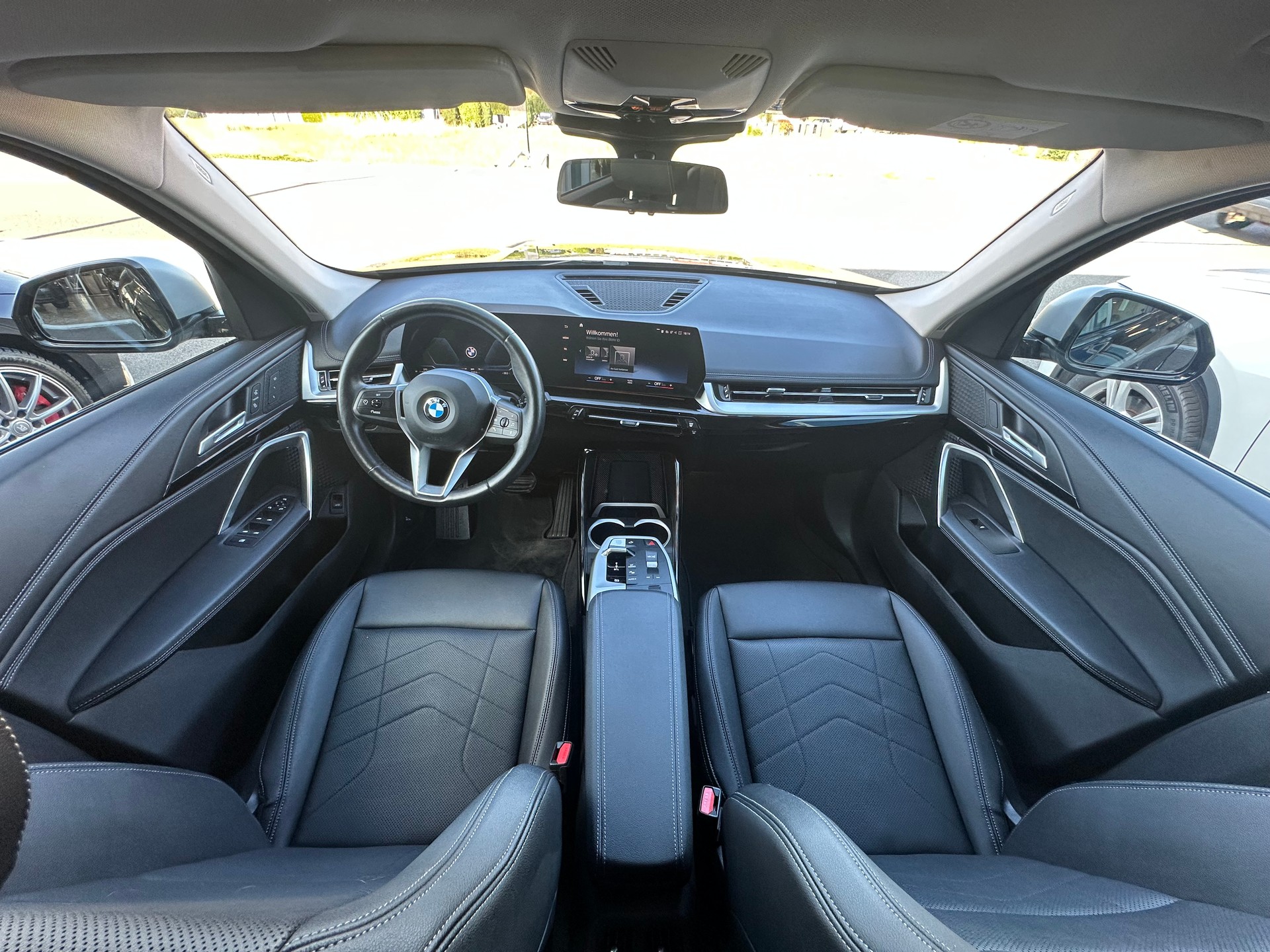 BMW X1 xDrive 23d 48V xLine-image-9