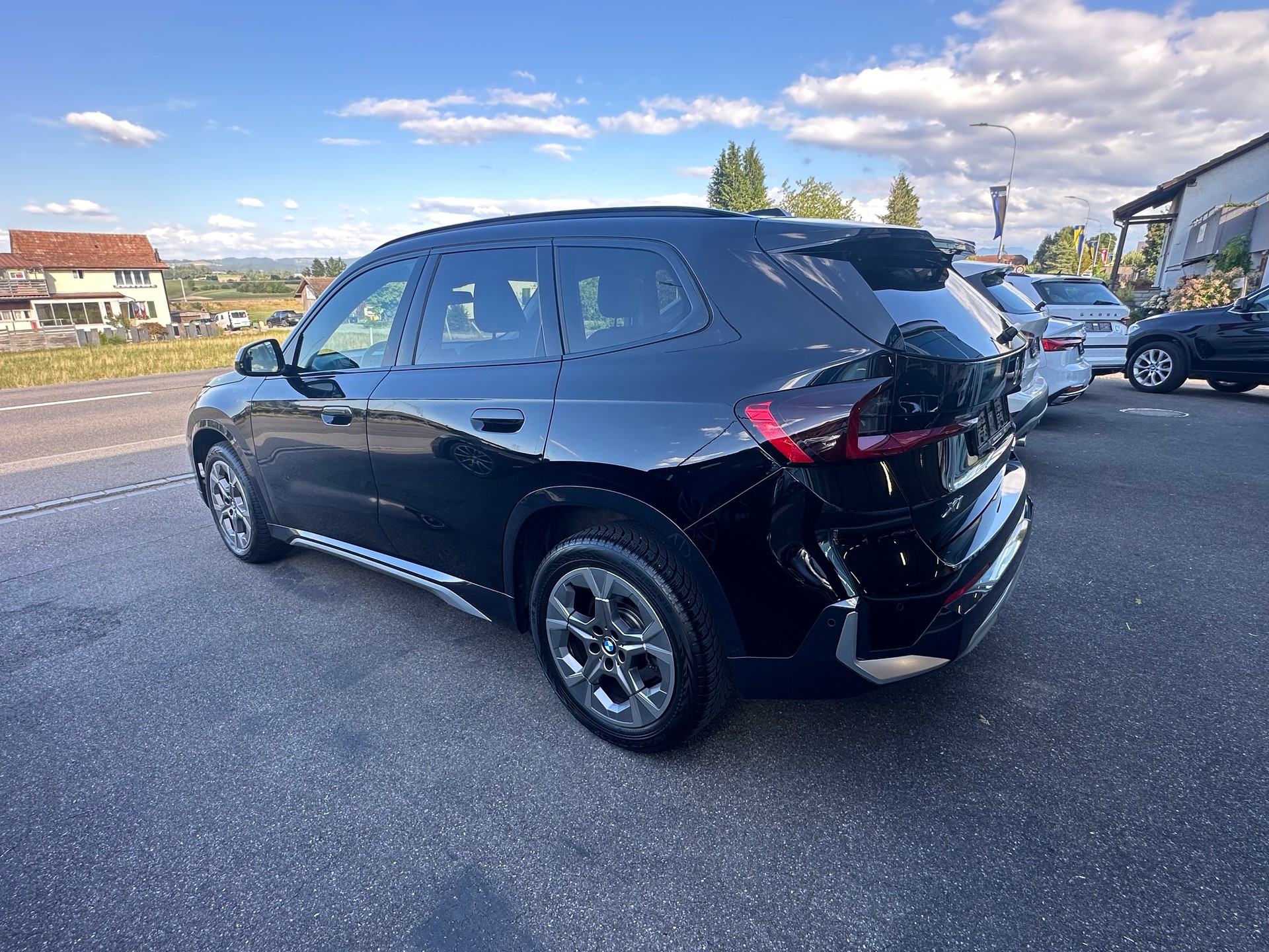BMW X1 xDrive 23d 48V xLine-image-2