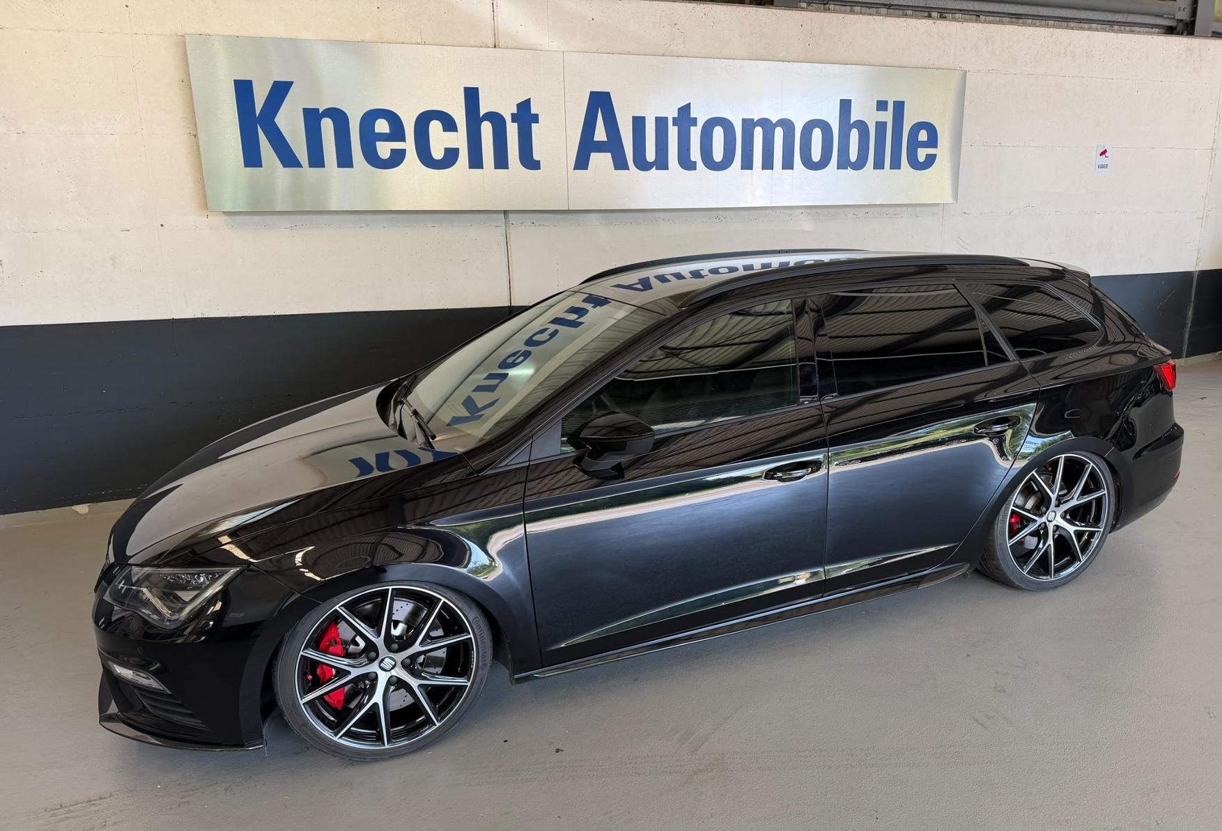 SEAT Leon ST 2.0 TSI 370 Cupra 4Drive DSG AbT-image-2