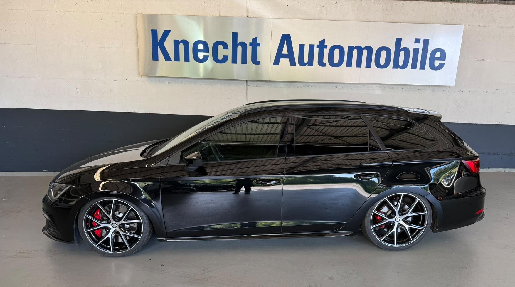 SEAT Leon ST 2.0 TSI 370 Cupra 4Drive DSG AbT-image-1