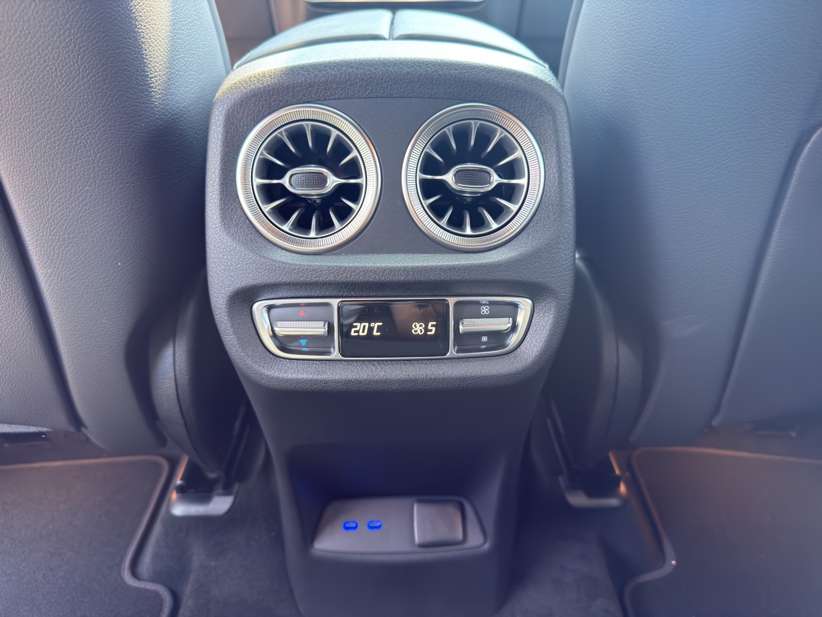 MERCEDES-BENZ G 450d 9G-Tronic-image-14