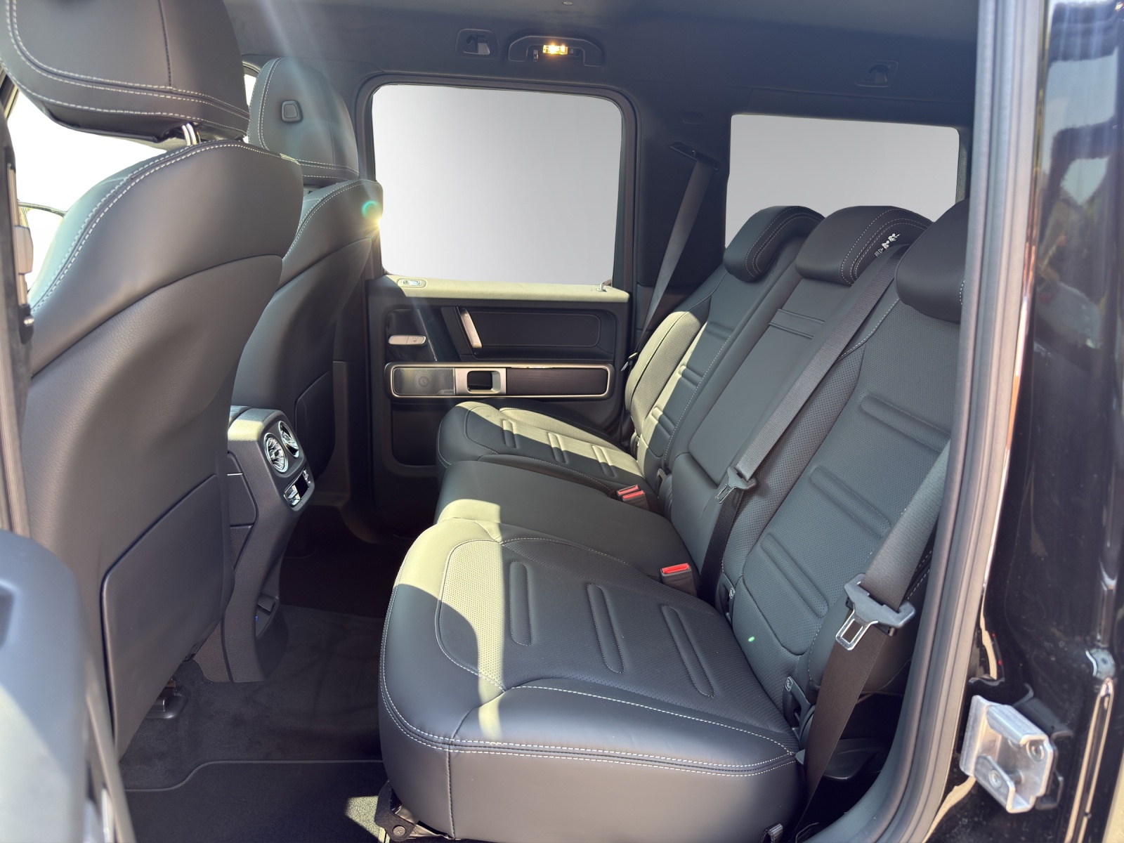 MERCEDES-BENZ G 450d 9G-Tronic-image-9