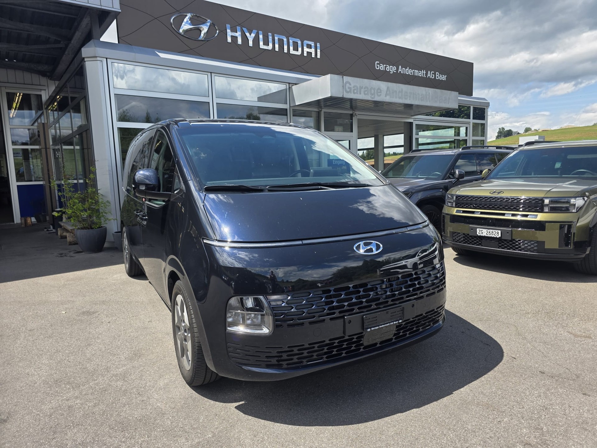 HYUNDAI Staria Premium 2.2 CRDi Vertex 4WD A-image-0