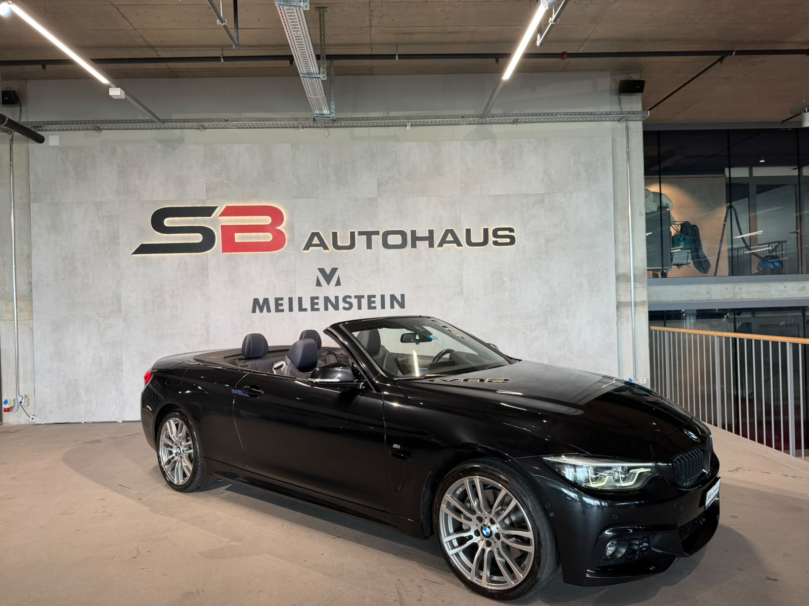 BMW 440i Cabriolet xDrive M Sport Individual Steptronic (CH)-image-0