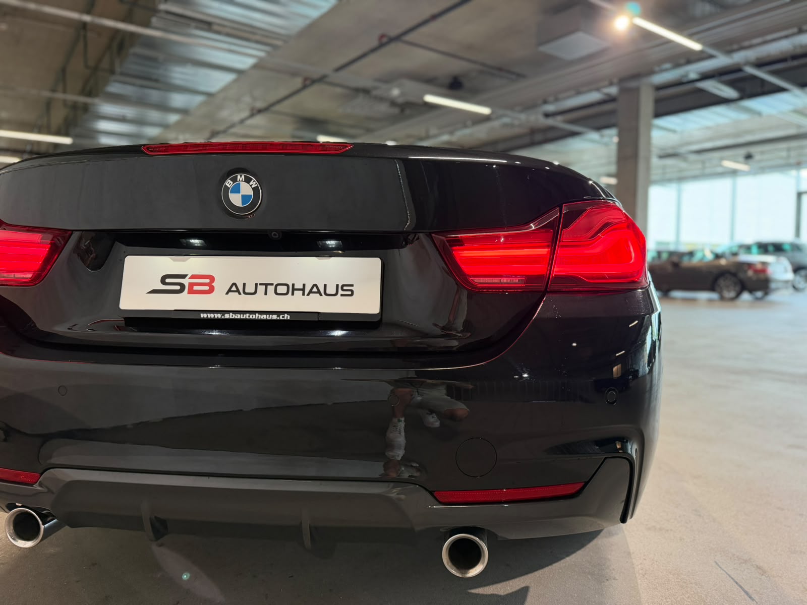 BMW 440i Cabriolet xDrive M Sport Individual Steptronic (CH)-image-12