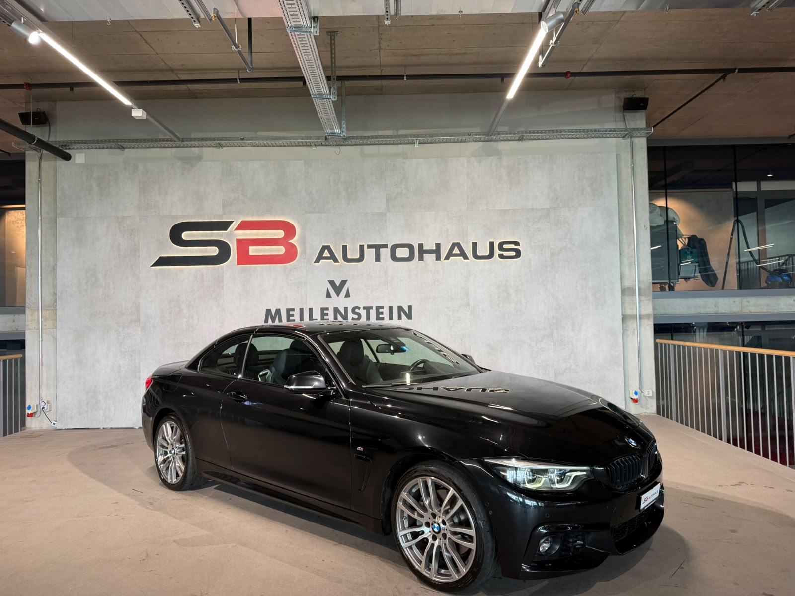 BMW 440i Cabriolet xDrive M Sport Individual Steptronic (CH)-image-1