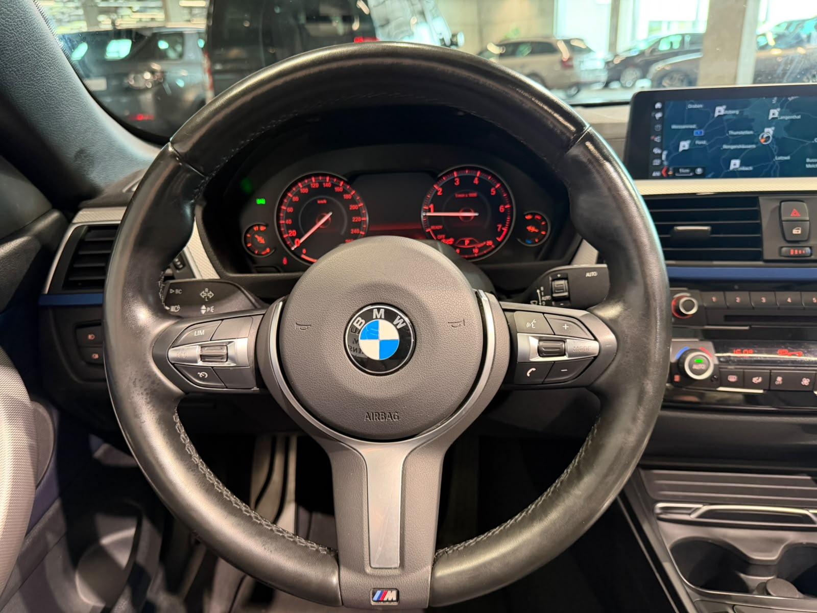 BMW 440i Cabriolet xDrive M Sport Individual Steptronic (CH)-image-22