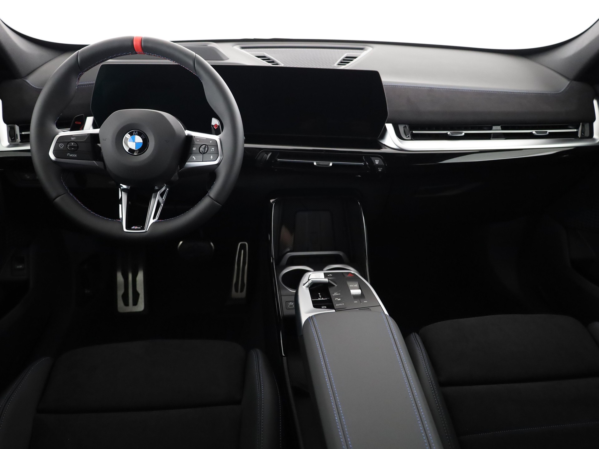 BMW X1 M35i-image-4