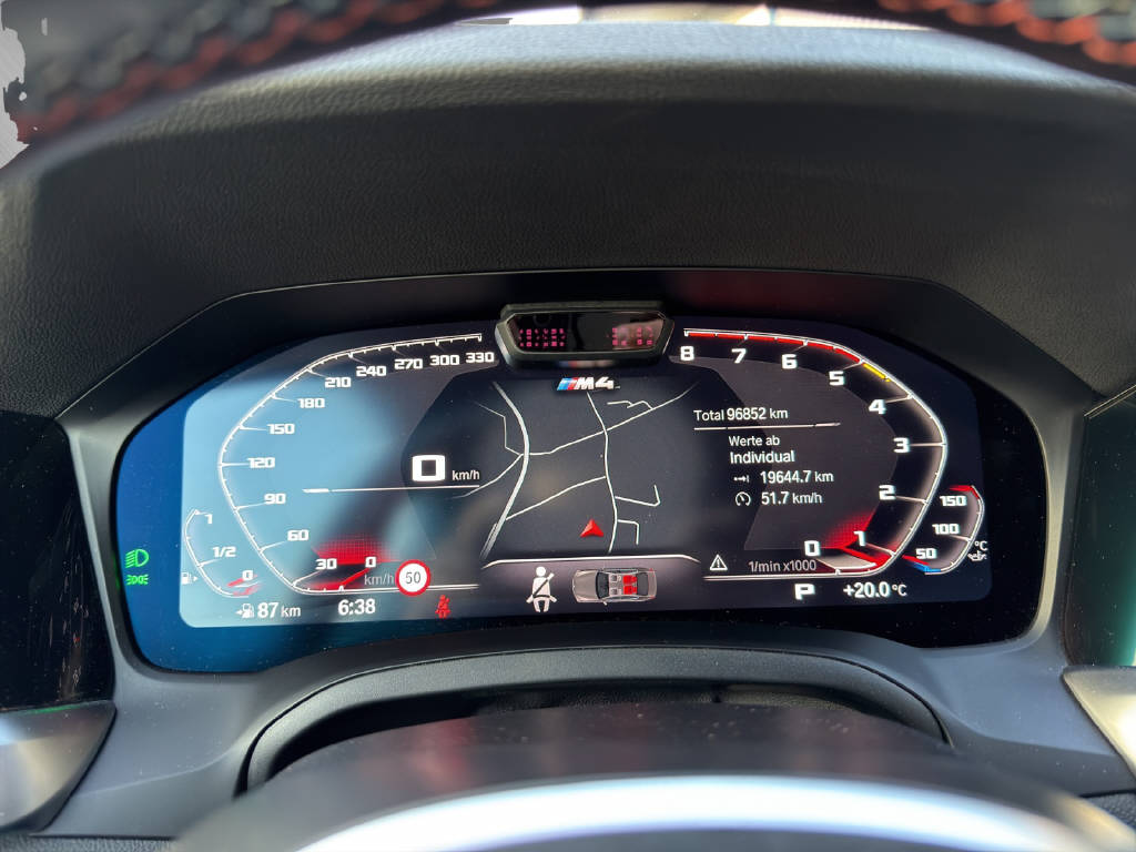 BMW M4 Competition Coupé-image-12