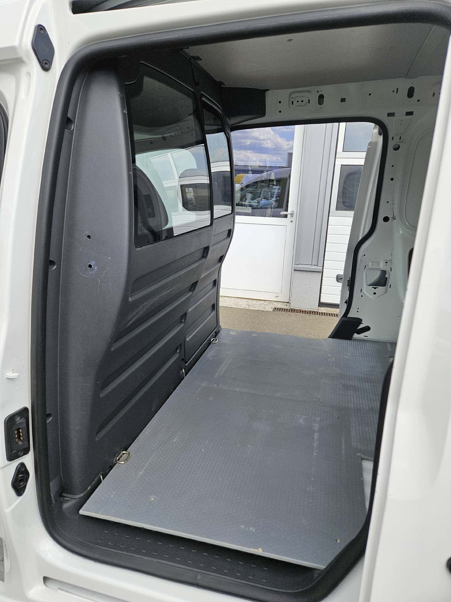 VW Caddy Maxi Kaw. 2.0 TDI 122 BMT 4motion-image-13
