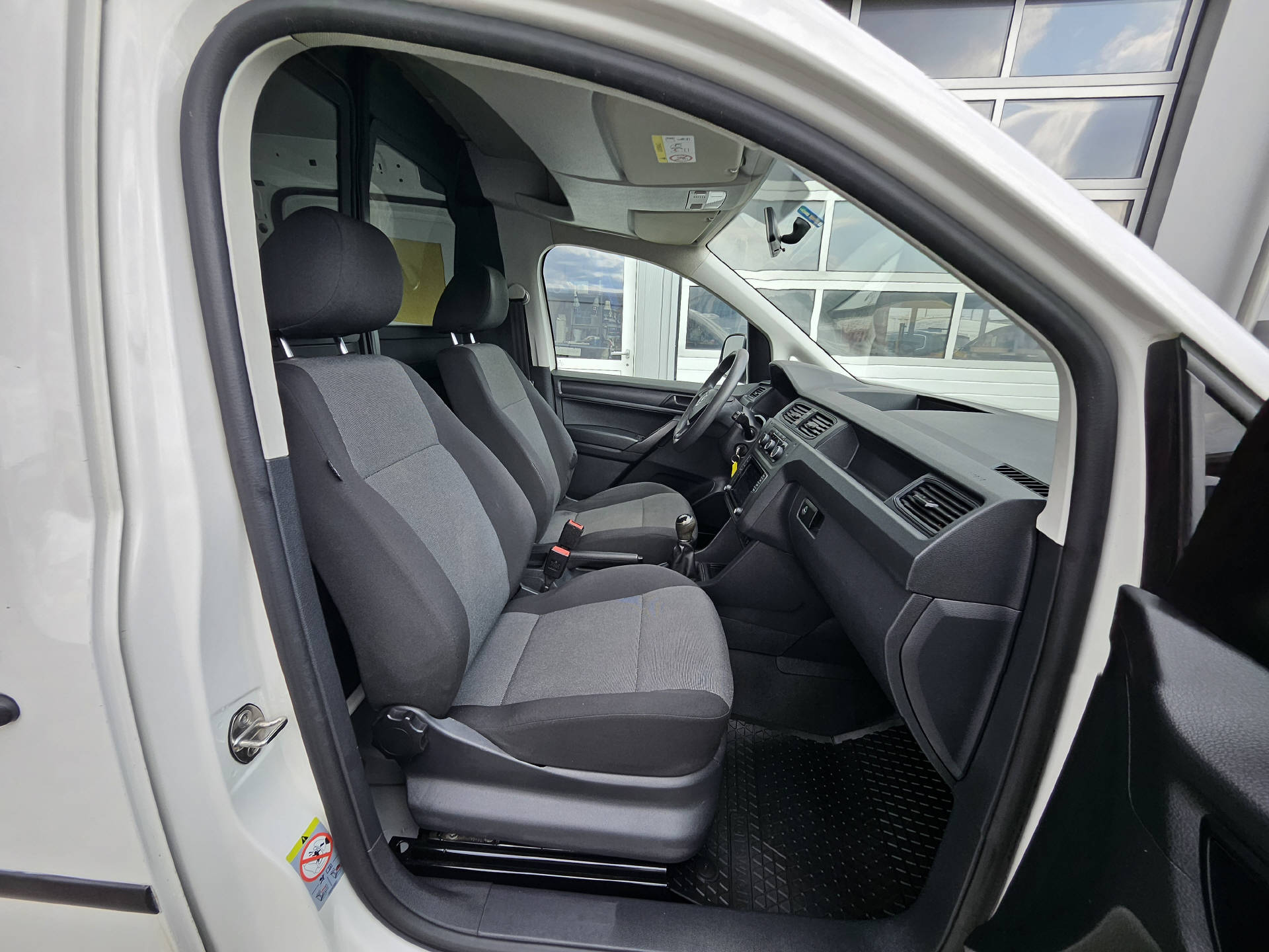 VW Caddy Maxi Kaw. 2.0 TDI 122 BMT 4motion-image-17