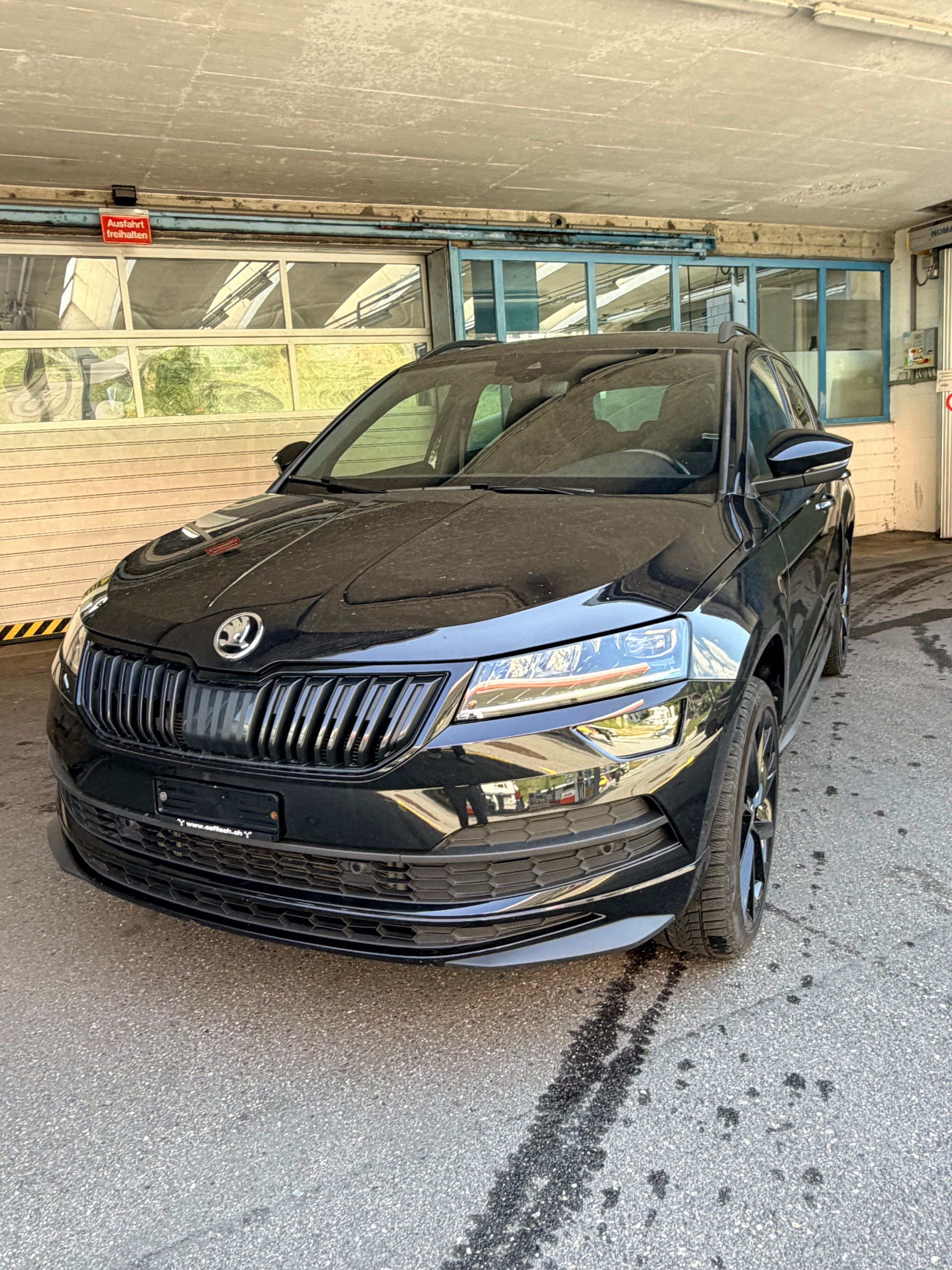 SKODA Karoq 2.0 TSI SportLine DSG 4x4-image-1
