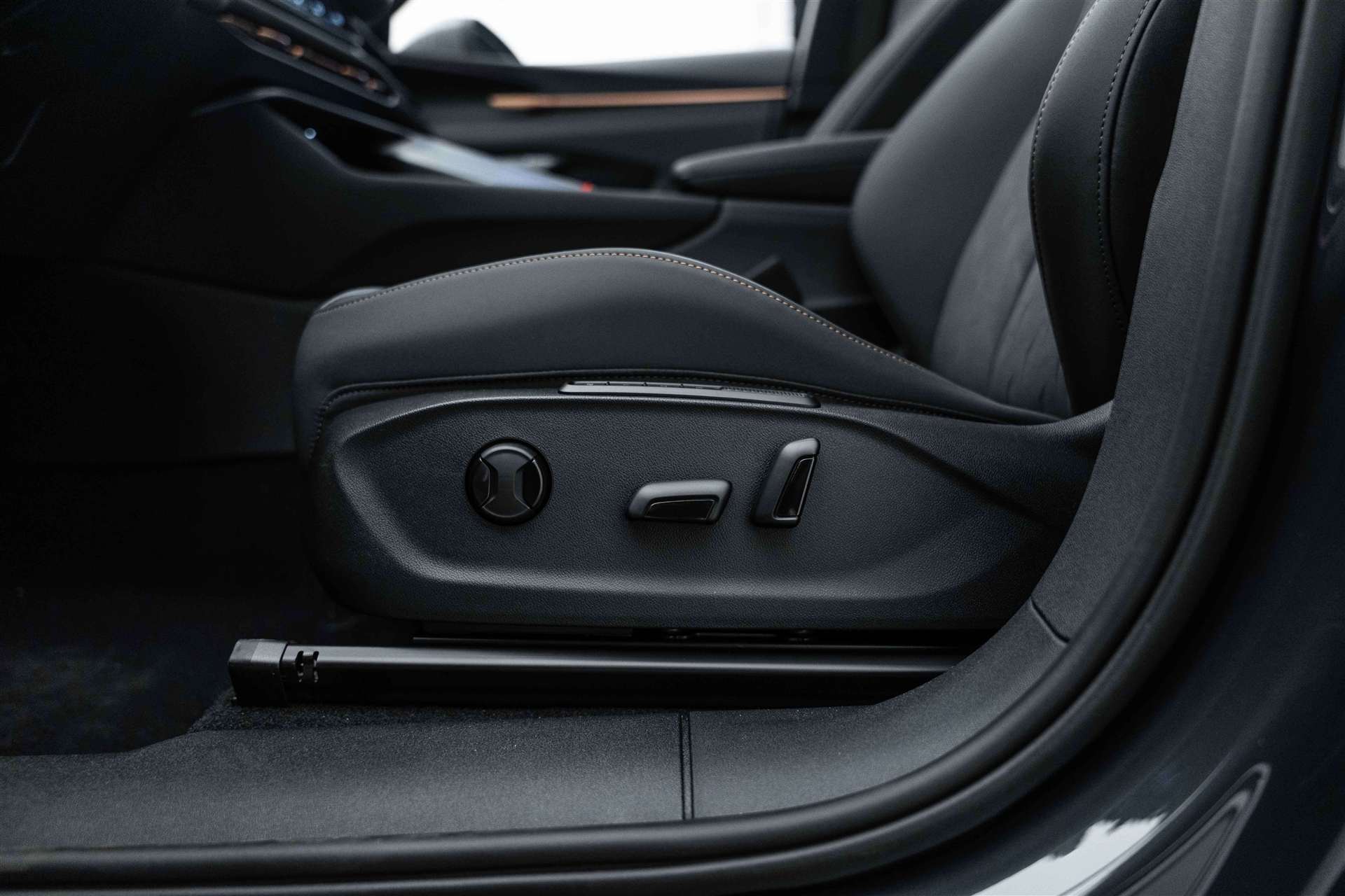 CUPRA CUPRA Terramar 2.0 TSi 4Drive VZ 265PS DSG-image-16