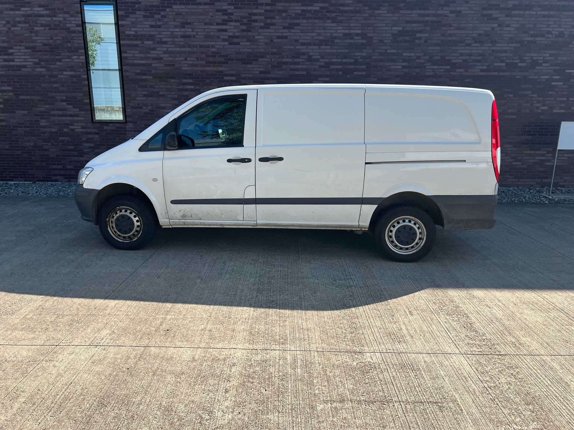 MERCEDES-BENZ Vito 113 CDI Blue Efficiency 4Matic A-image-7