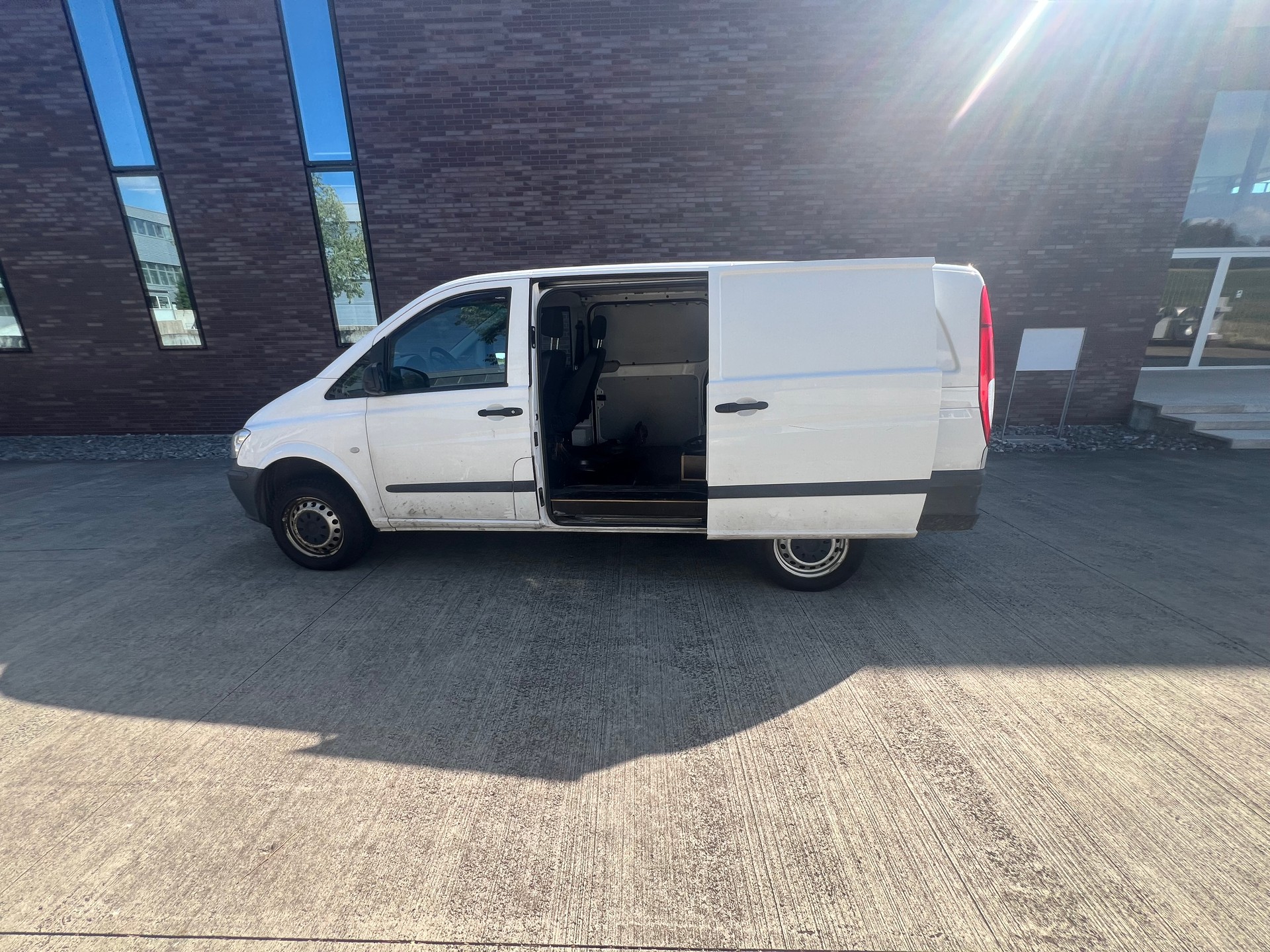 MERCEDES-BENZ Vito 113 CDI Blue Efficiency 4Matic A-image-5