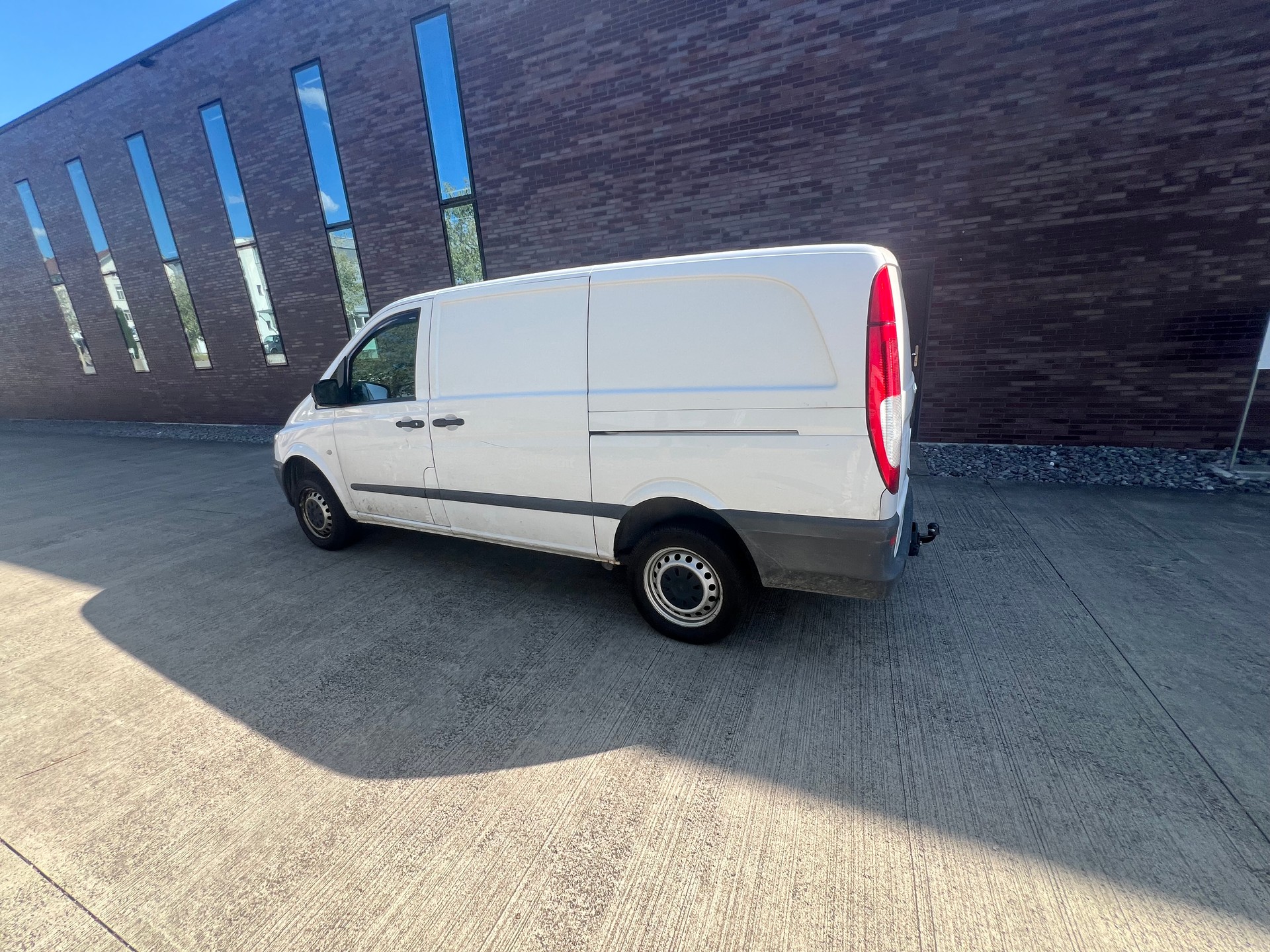 MERCEDES-BENZ Vito 113 CDI Blue Efficiency 4Matic A-image-8