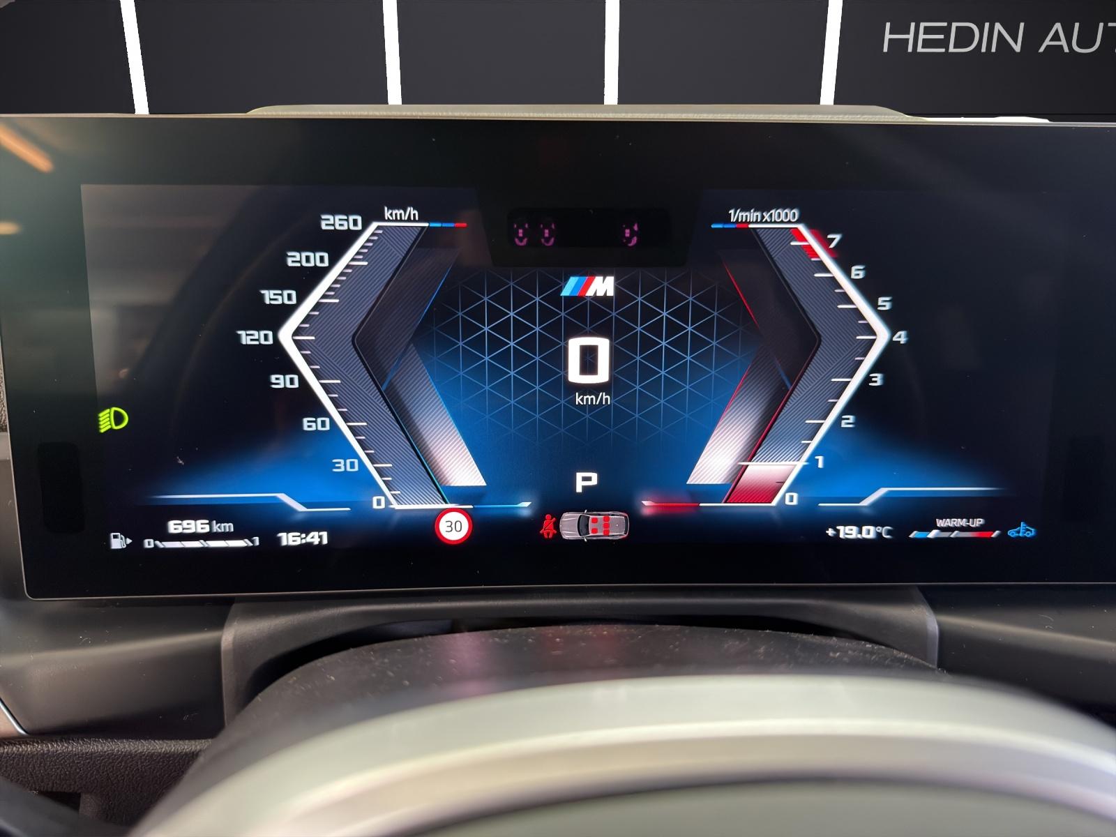 BMW M340i xDrive Touring-image-19