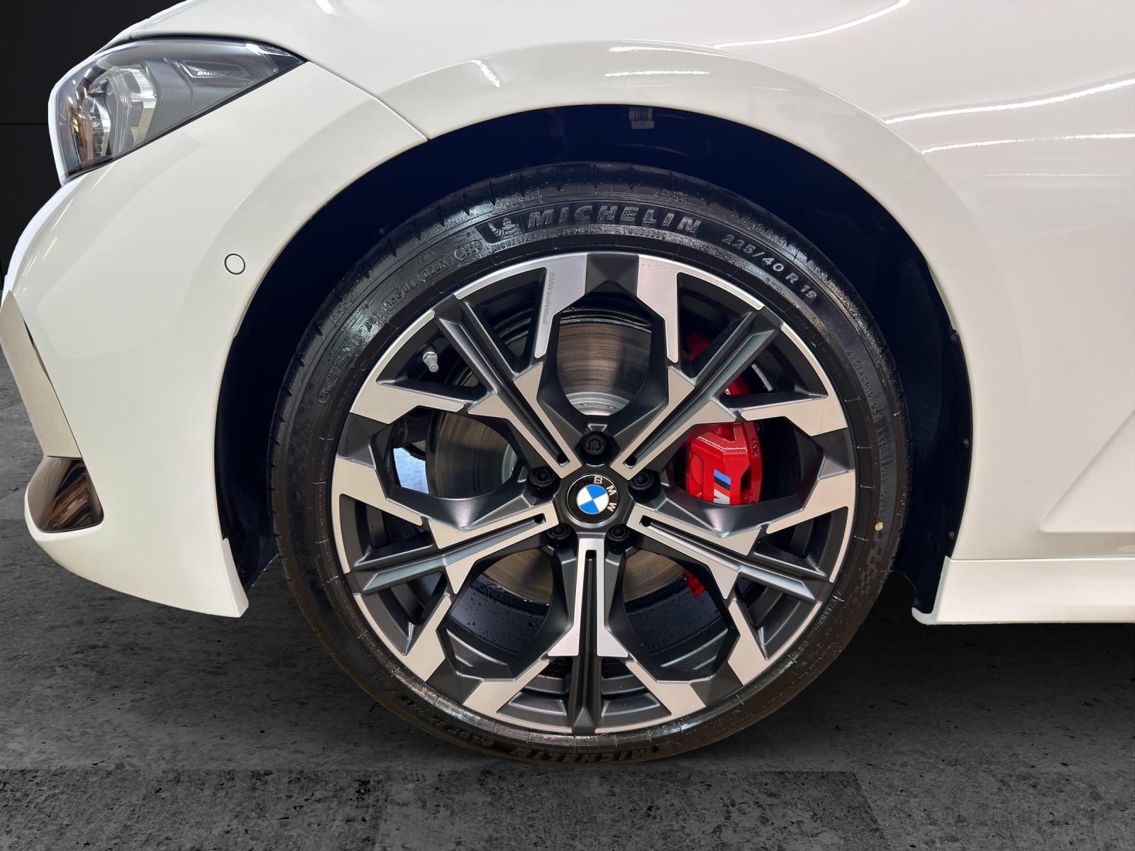 BMW M340i xDrive Touring-image-8