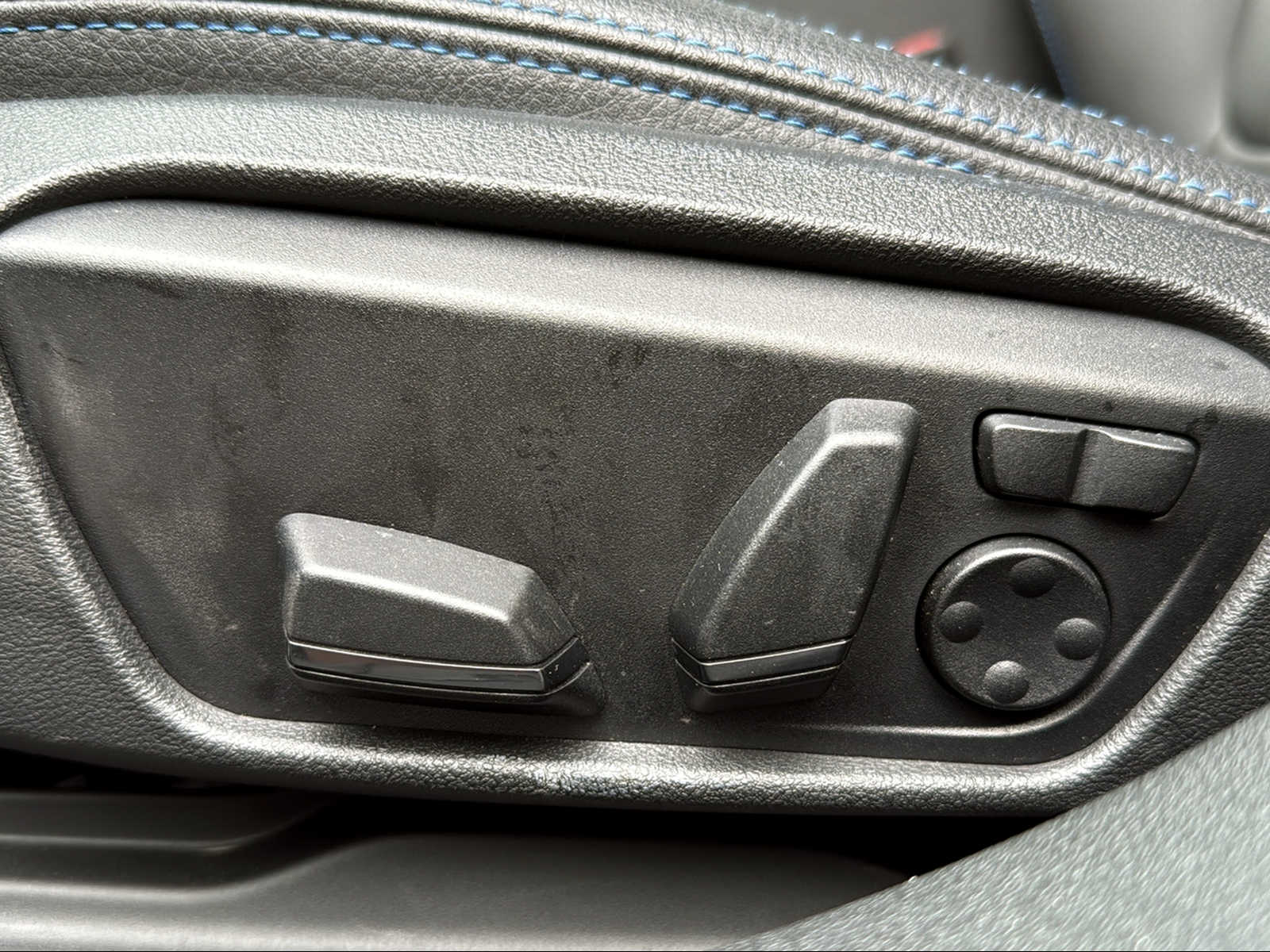 BMW M135i xDrive Steptronic-image-11