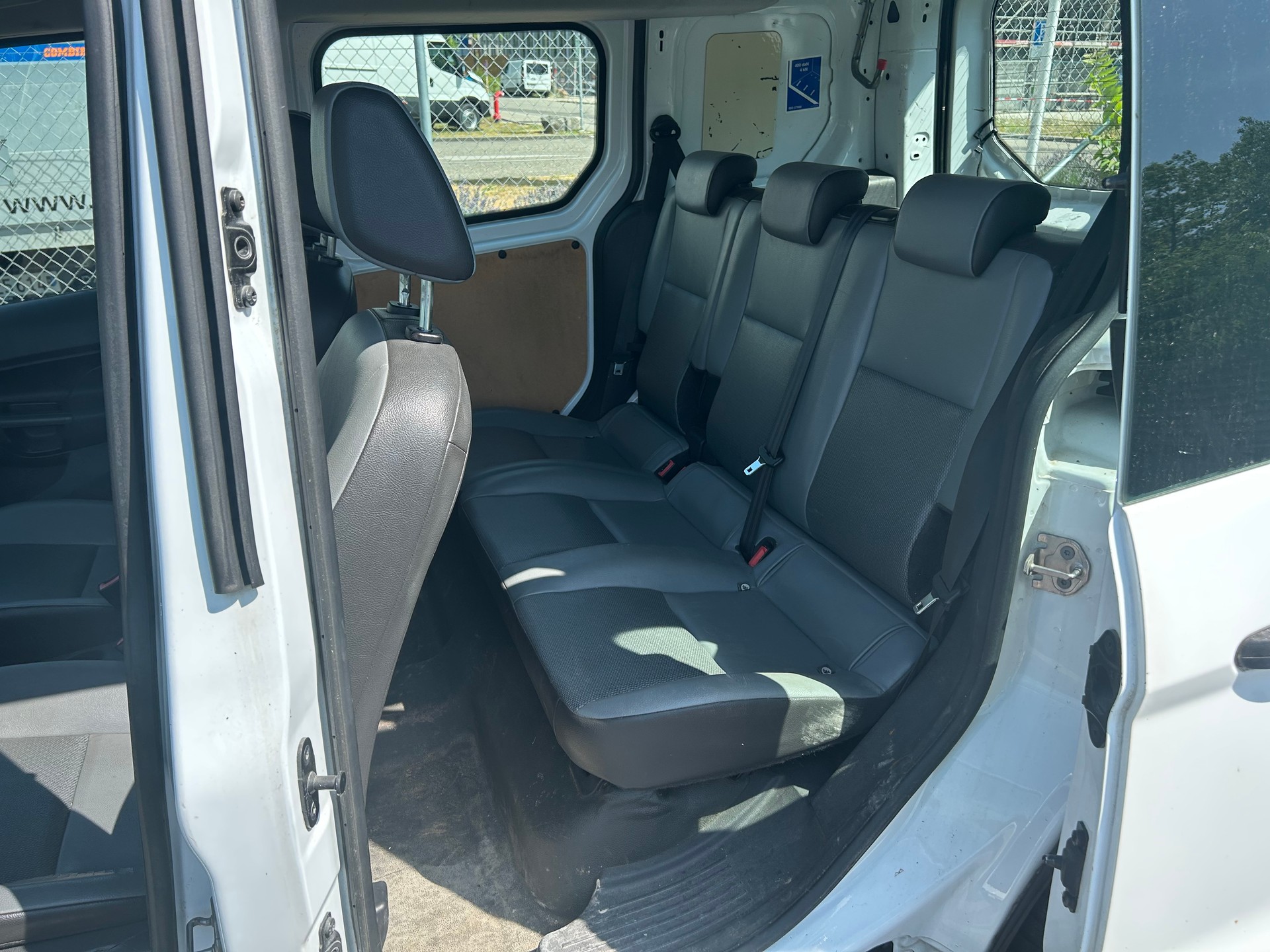 FORD Transit Connect Van T200 1.6 TDCi Trend-image-9