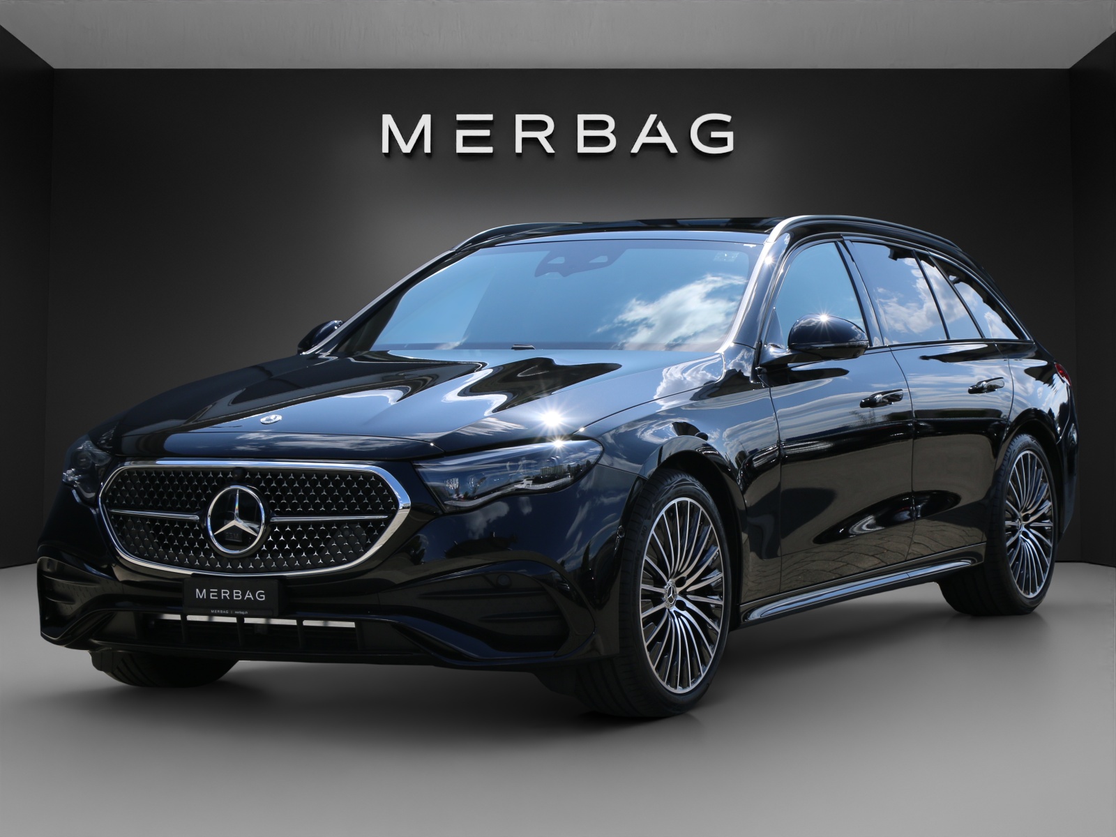 MERCEDES-BENZ E 220 d 4MATIC T-Modell "Swiss Star"