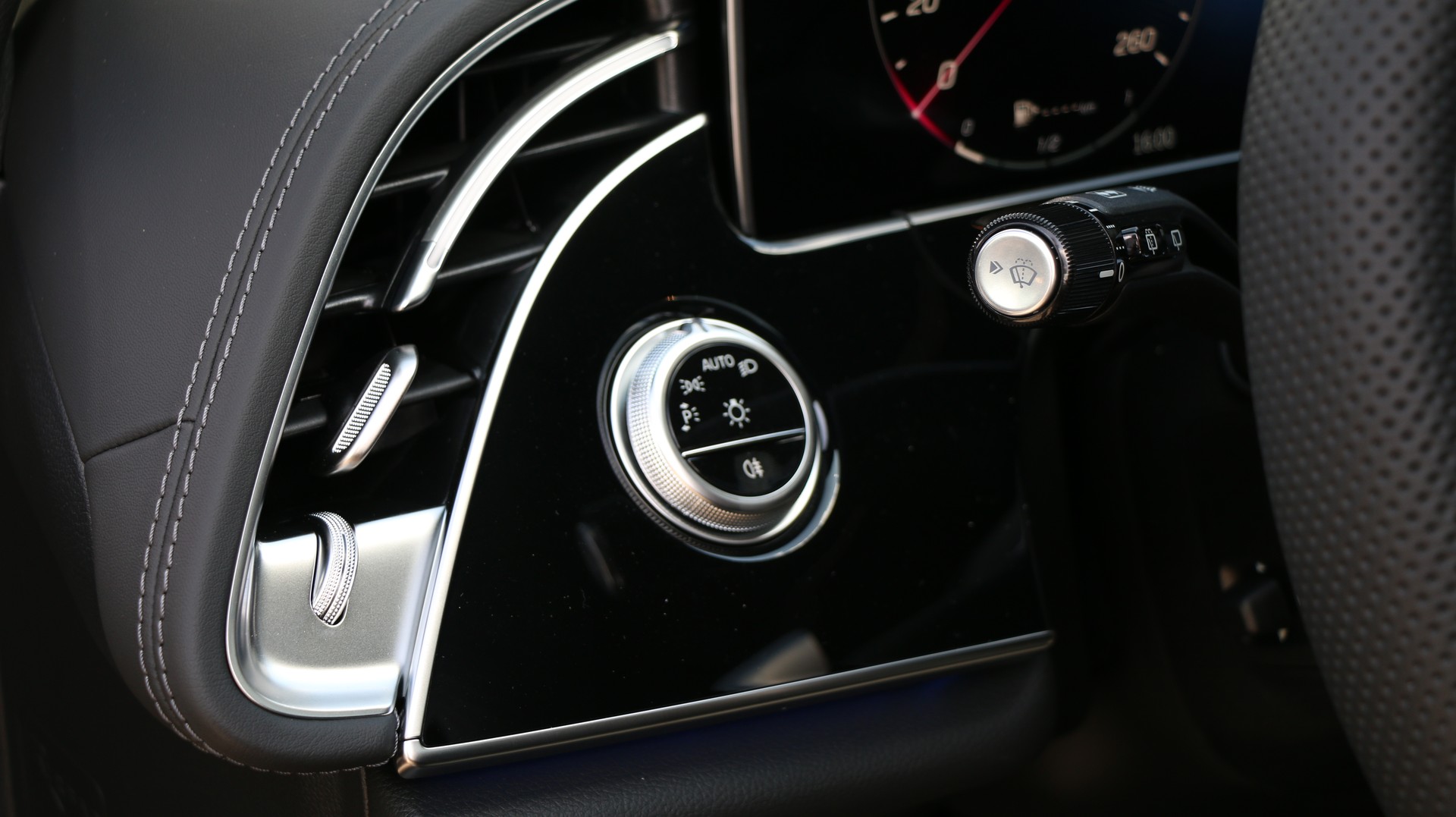 MERCEDES-BENZ E 220 d 4MATIC T-Modell "Swiss Star"-image-21