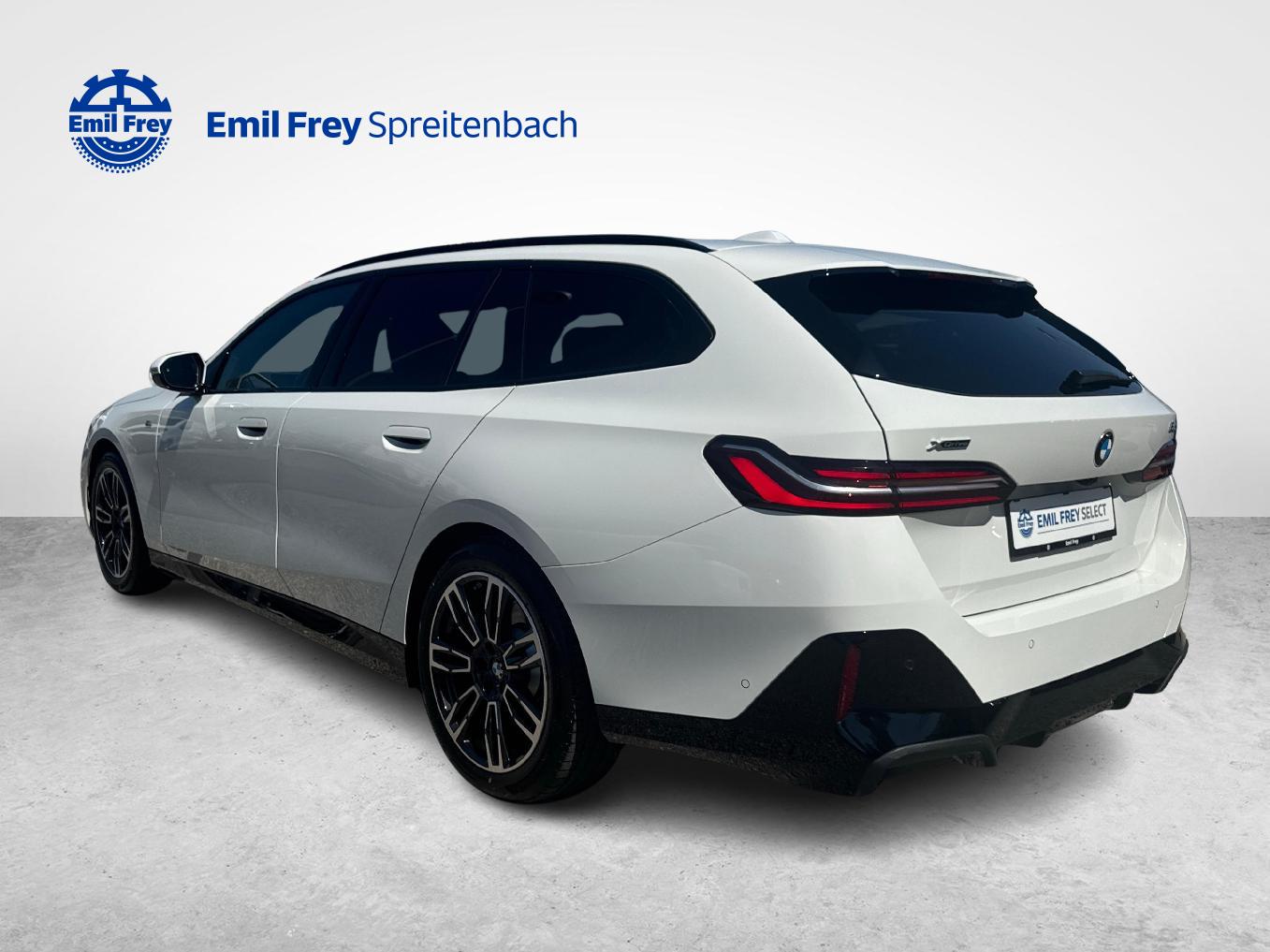 BMW 520d xDrive Touring-showroom-element-2