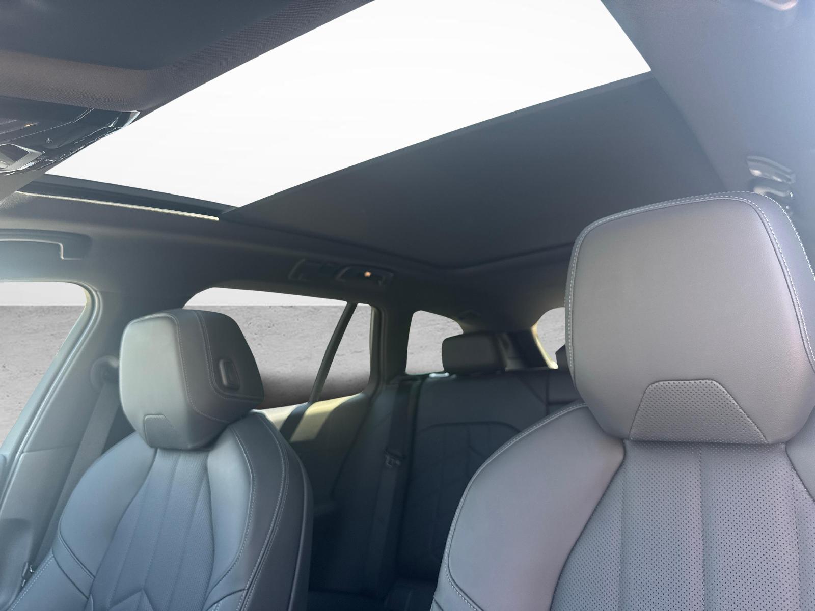 BMW 520d xDrive Touring-image-17