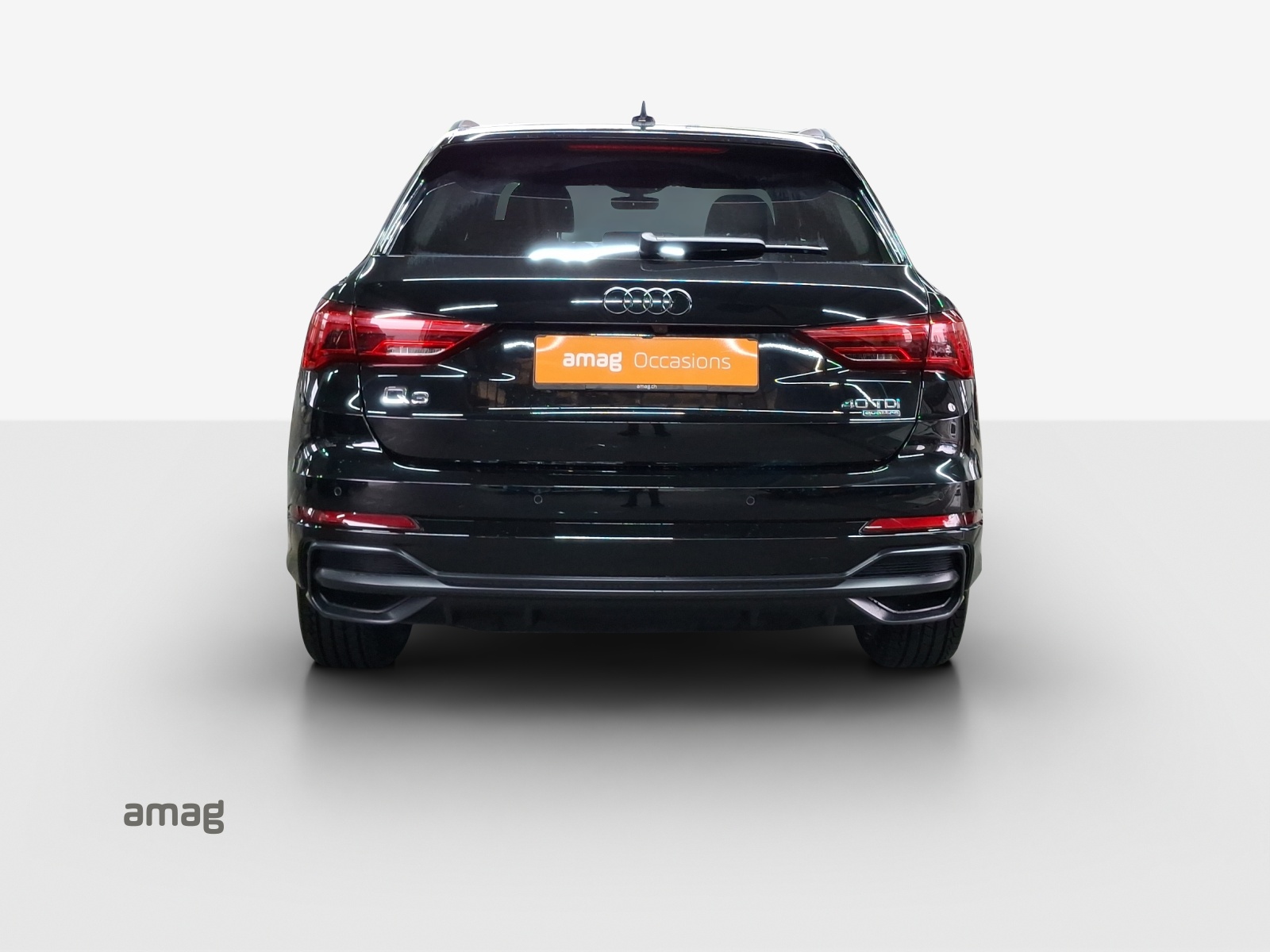 AUDI Q3 40 TDI S line Attraction quattro S-tronic-image-3