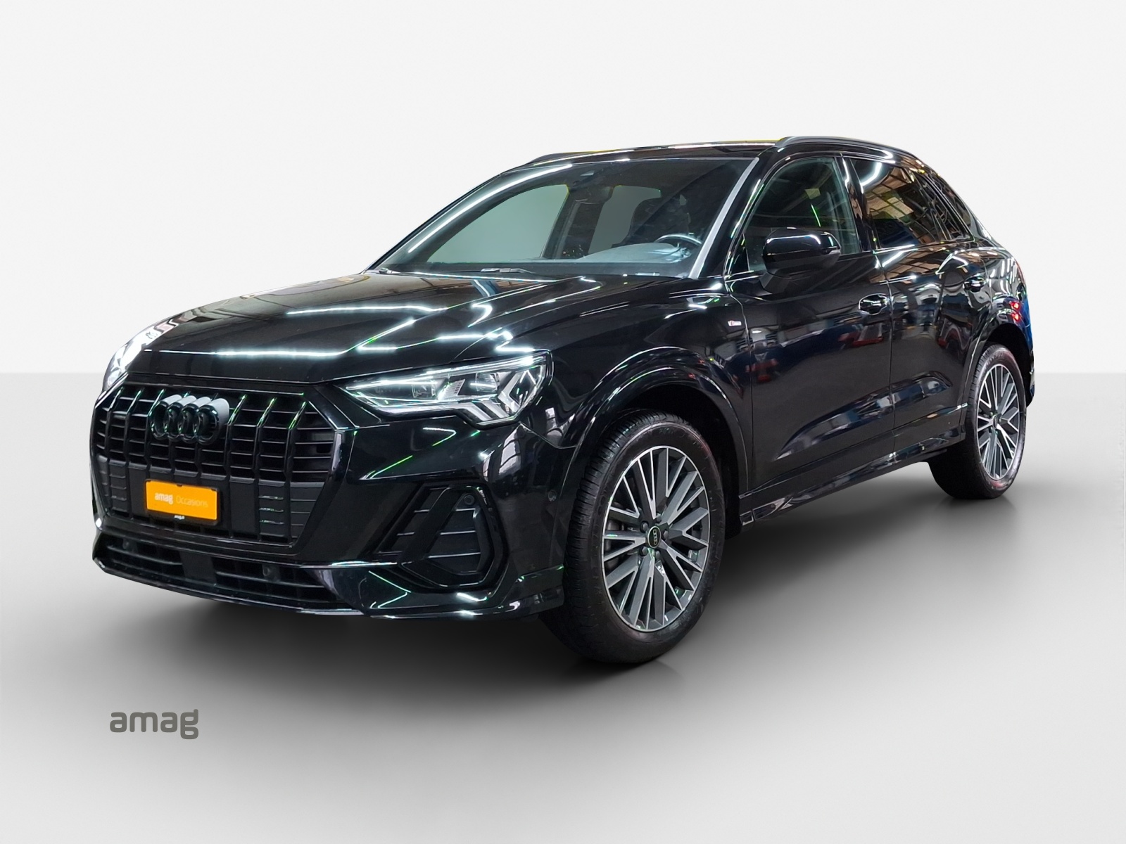 AUDI Q3 40 TDI S line Attraction quattro S-tronic-image-0