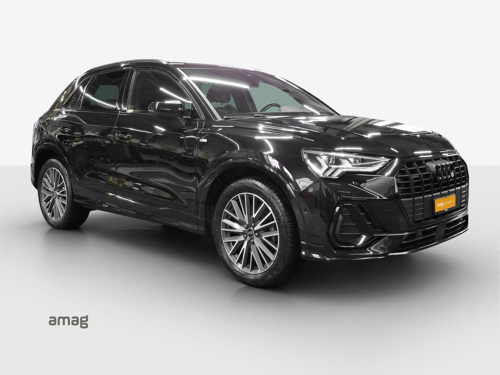 AUDI Q3 40 TDI S line Attraction quattro S-tronic-image-5