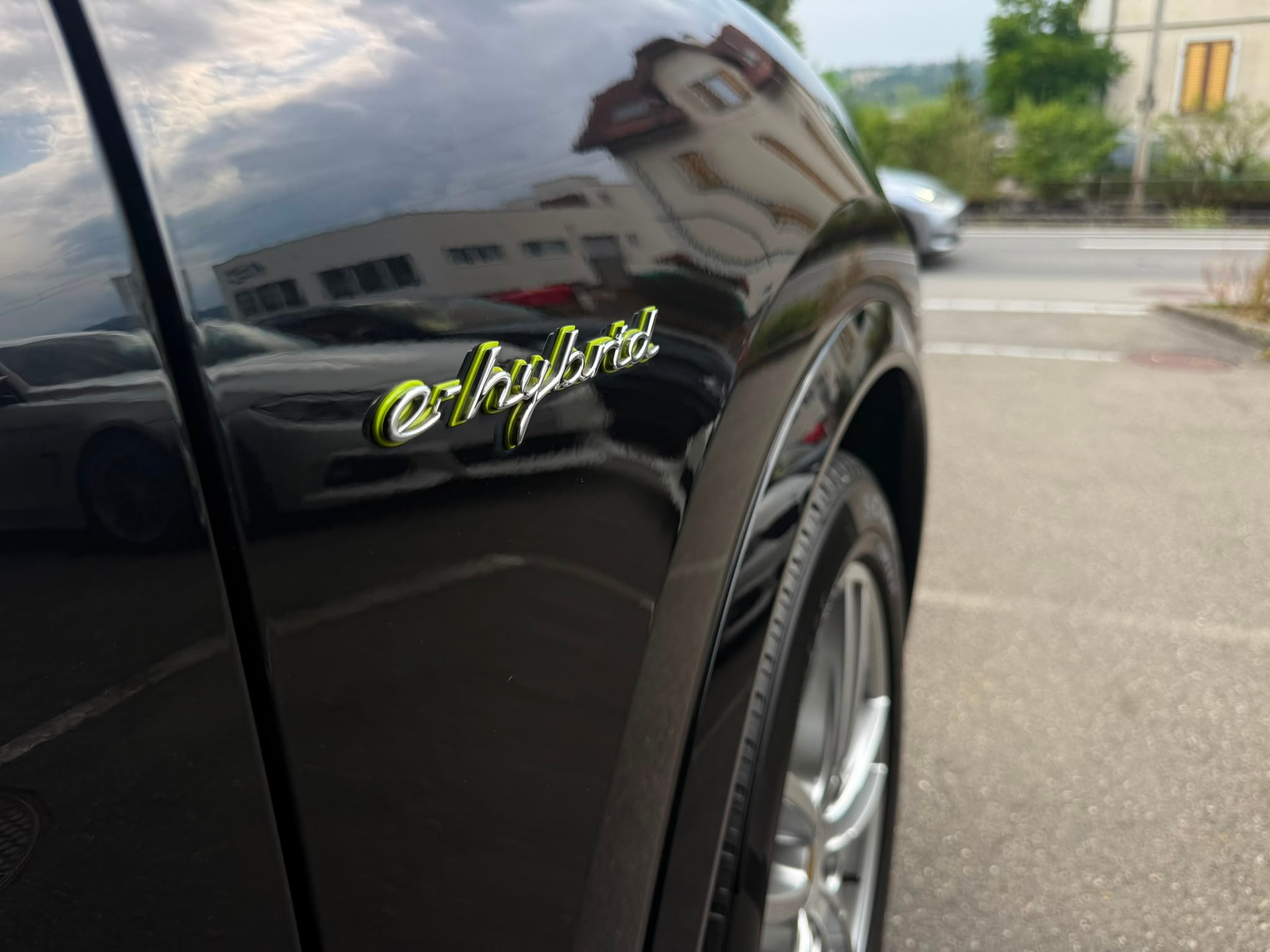 PORSCHE Cayenne *PDLS* *360-Kamera* *Pano Dach* *Bose Sound* E-Hybrid-image-7