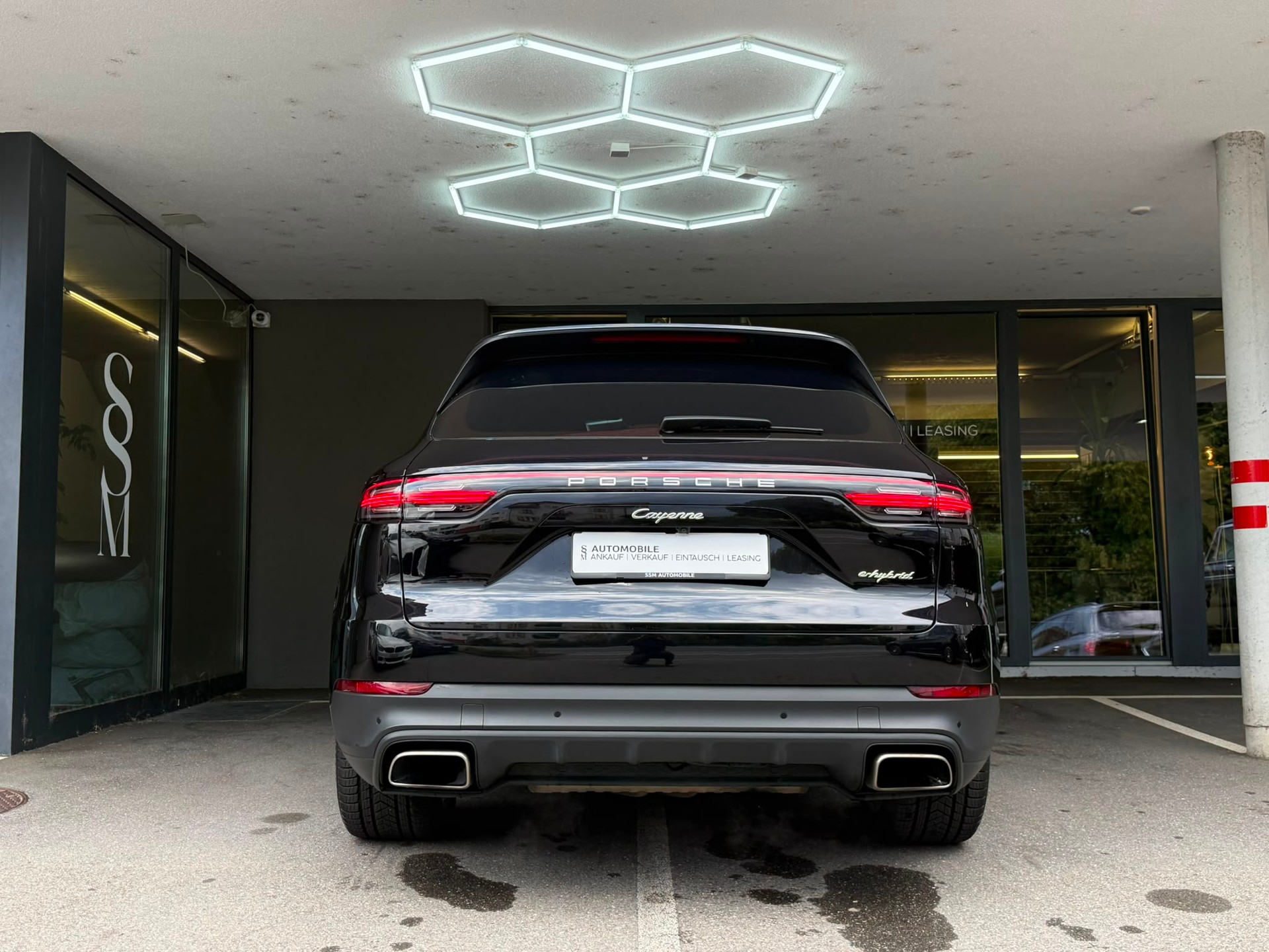 PORSCHE Cayenne *PDLS* *360-Kamera* *Pano Dach* *Bose Sound* E-Hybrid-image-9