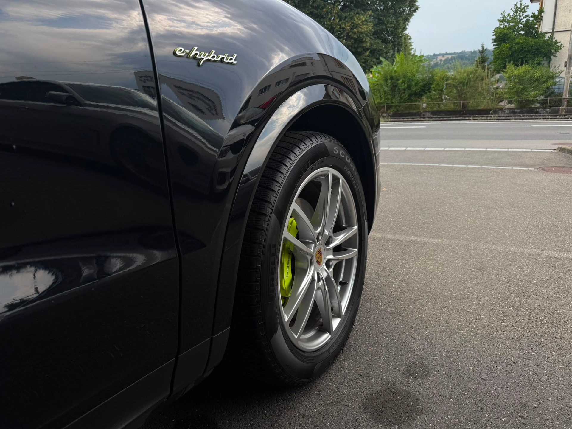 PORSCHE Cayenne *PDLS* *360-Kamera* *Pano Dach* *Bose Sound* E-Hybrid-image-6