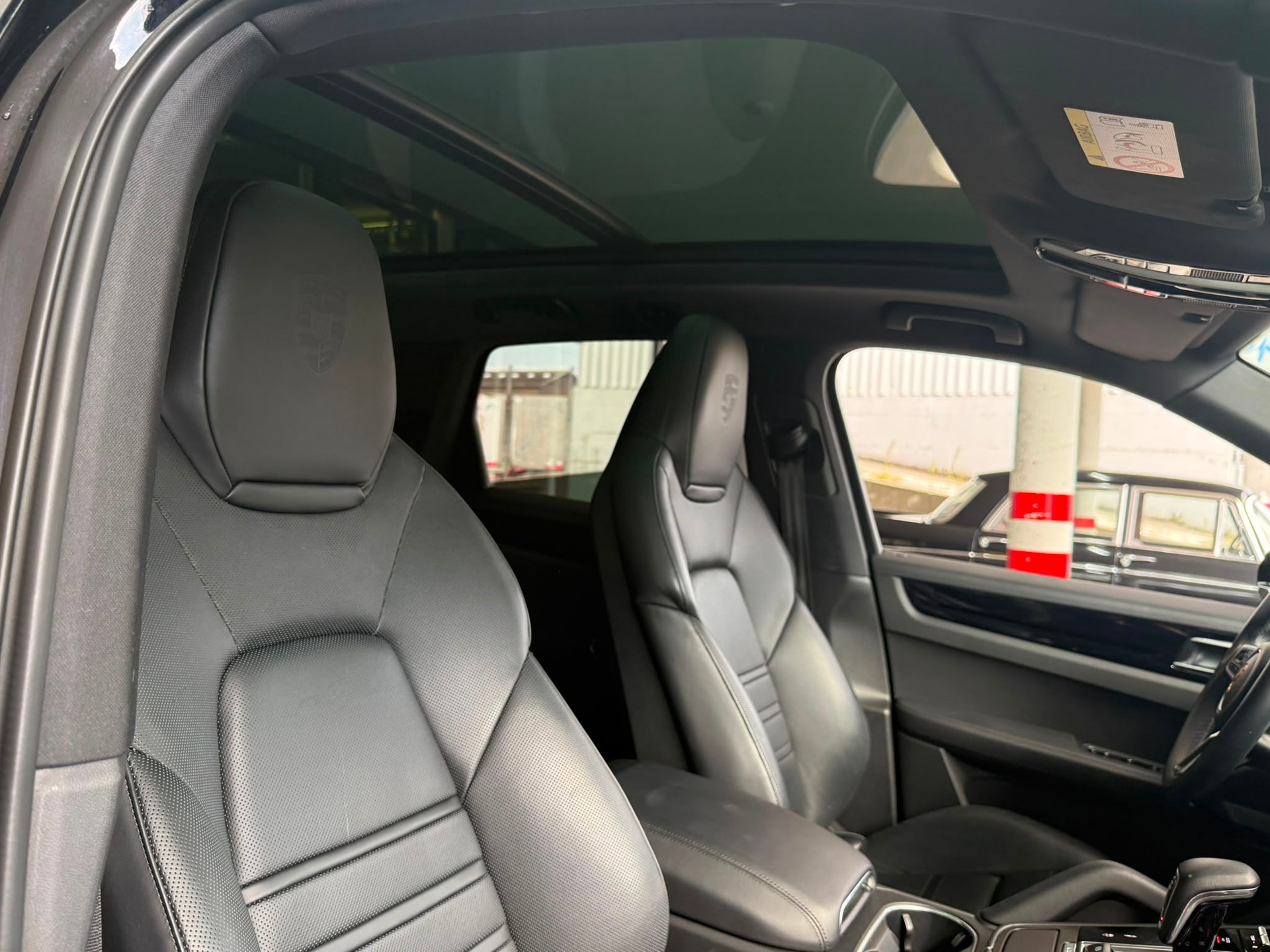 PORSCHE Cayenne *PDLS* *360-Kamera* *Pano Dach* *Bose Sound* E-Hybrid-image-20