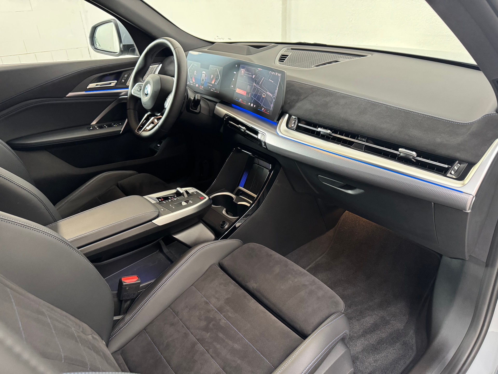 BMW X2 sDrive 20i 48V M Sport | CH-Fahrzeug | Iconic Glow-image-11