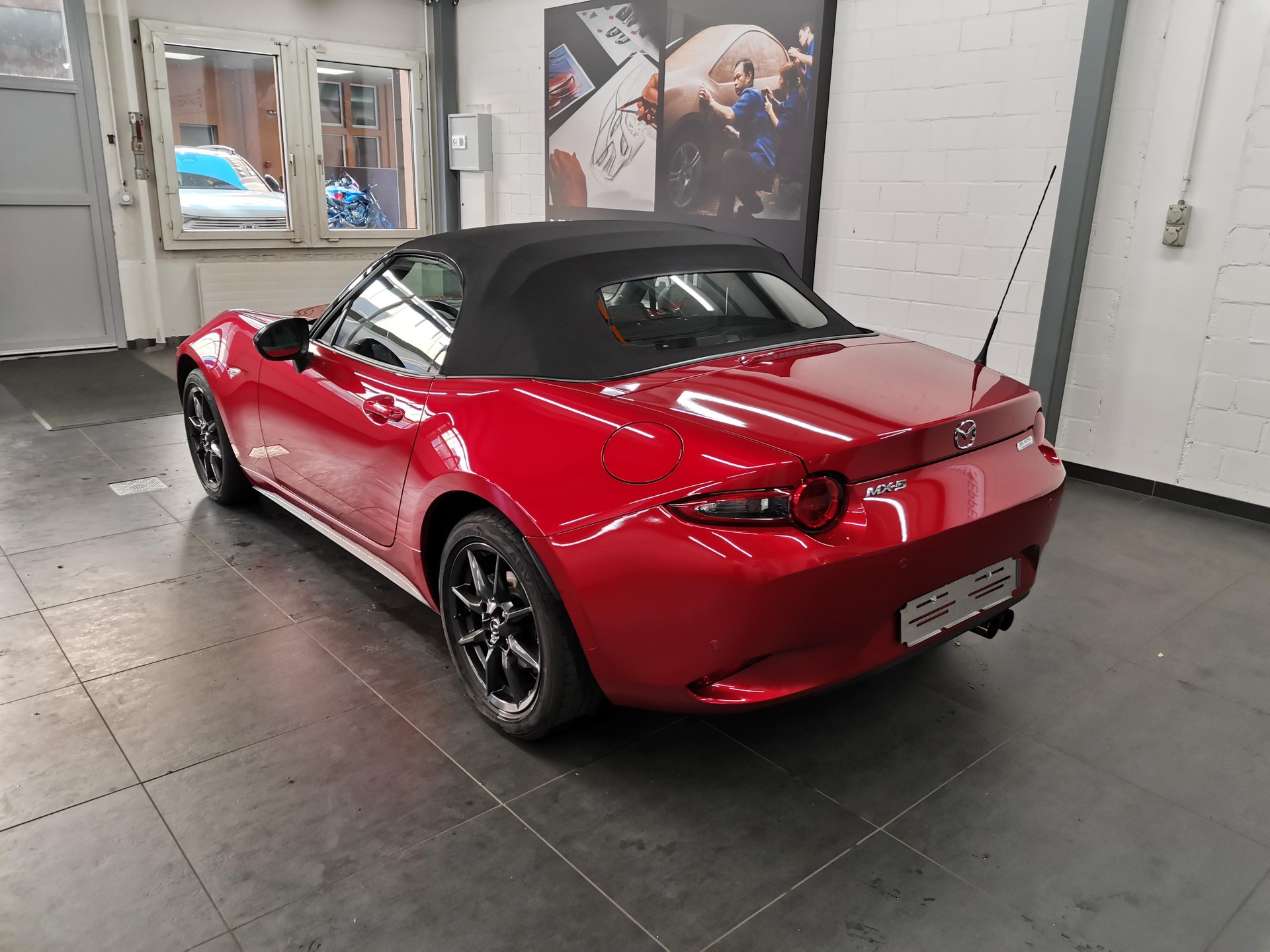 MAZDA MX-5 1.5 Ambition-image-3