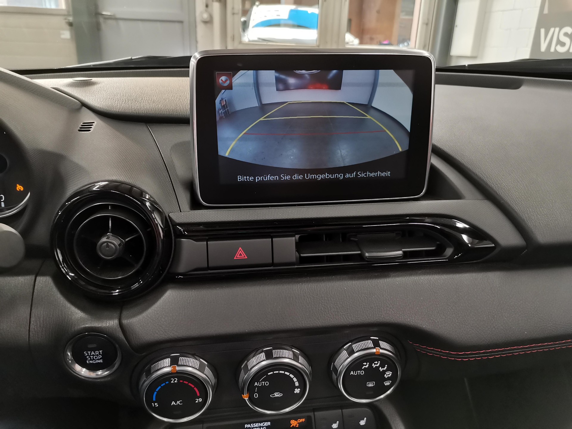MAZDA MX-5 1.5 Ambition-image-7