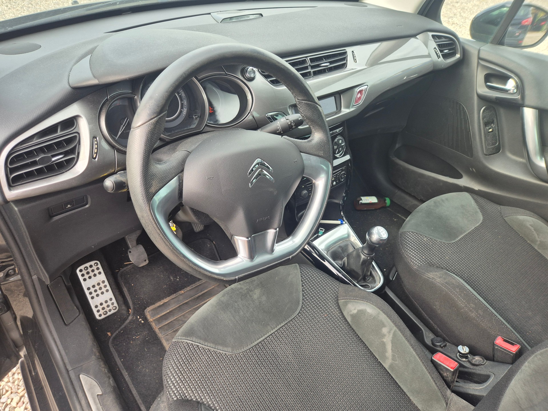 CITROEN C3 1.6i 16V Exclusive-image-8