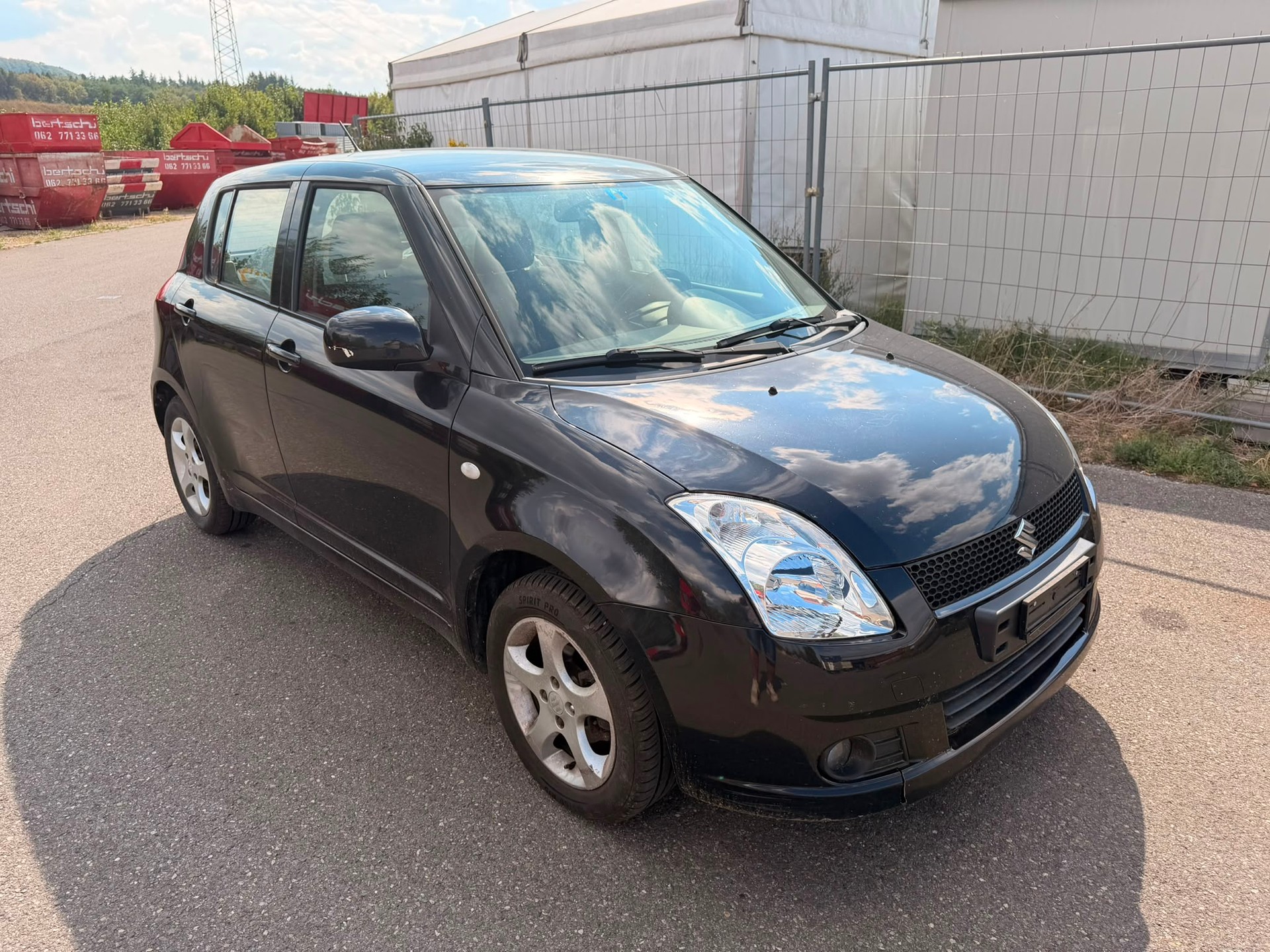SUZUKI Swift 1.3i 16V GL Top 4x4-image-0