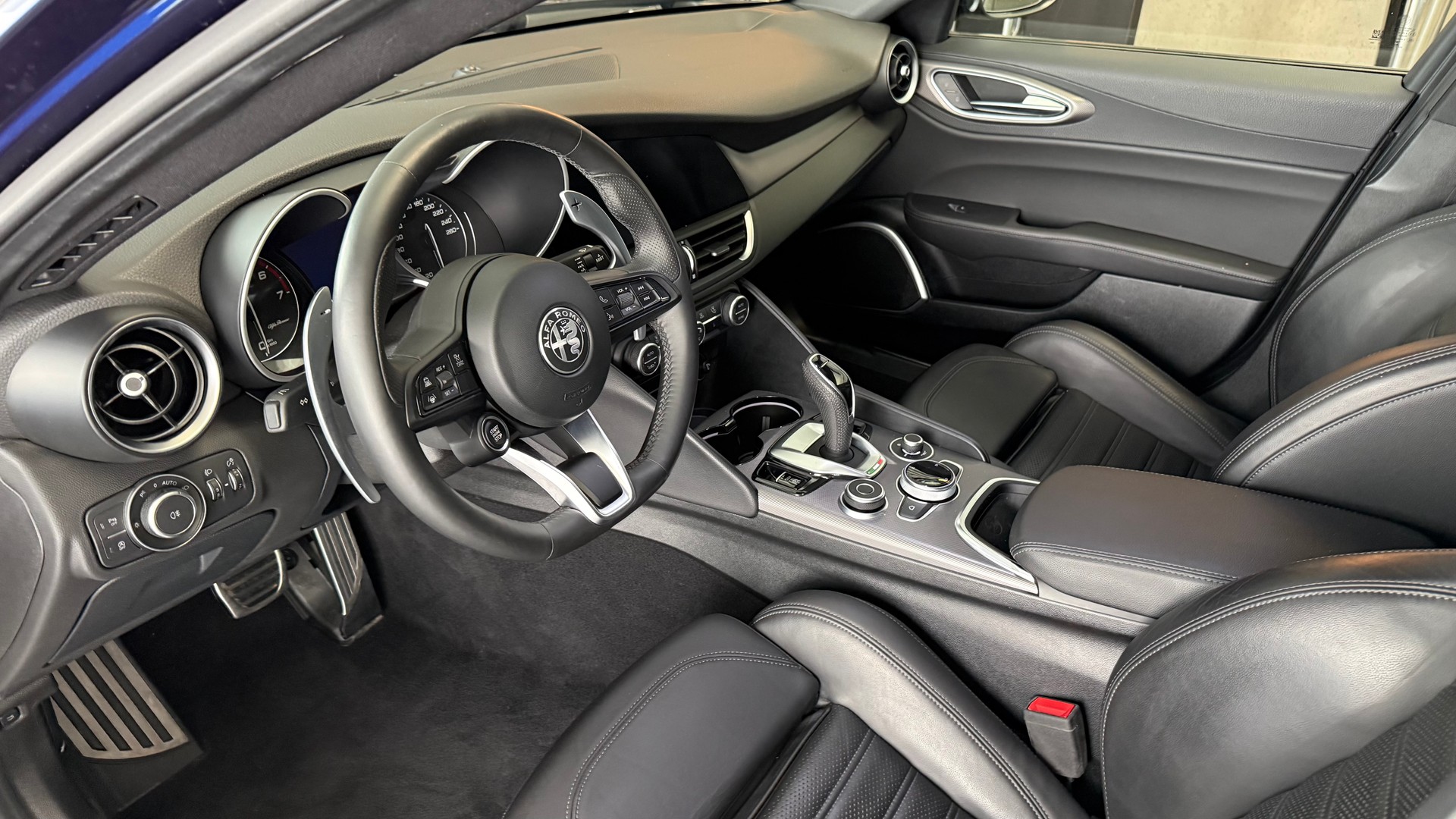 ALFA ROMEO Giulia 2.0 Q4 Veloce-image-9
