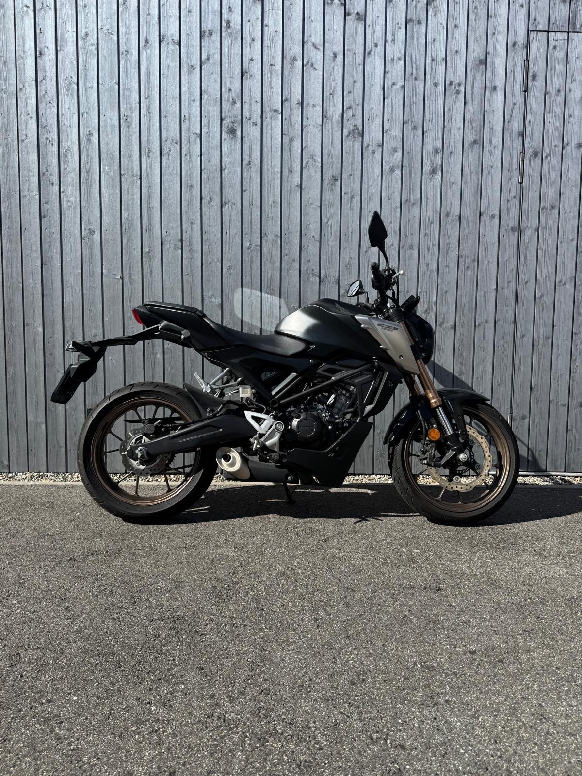 HONDA CB 125 R