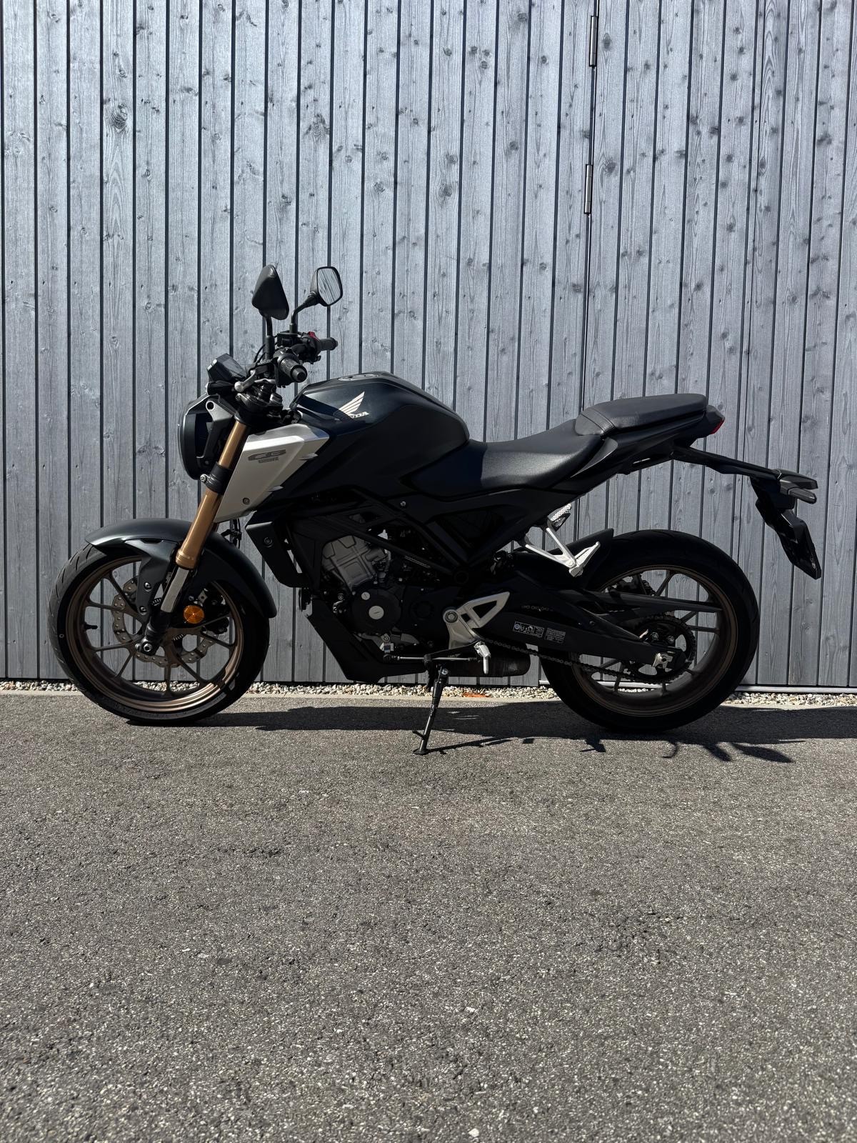 HONDA CB 125 R-showroom-element-3