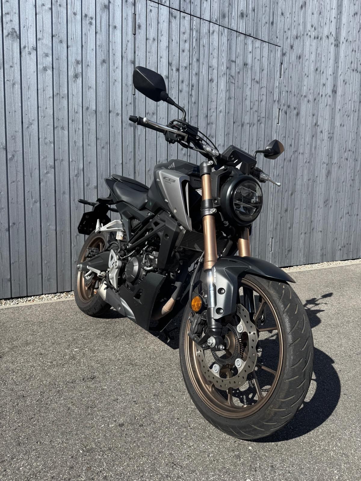 HONDA CB 125 R-showroom-element-1
