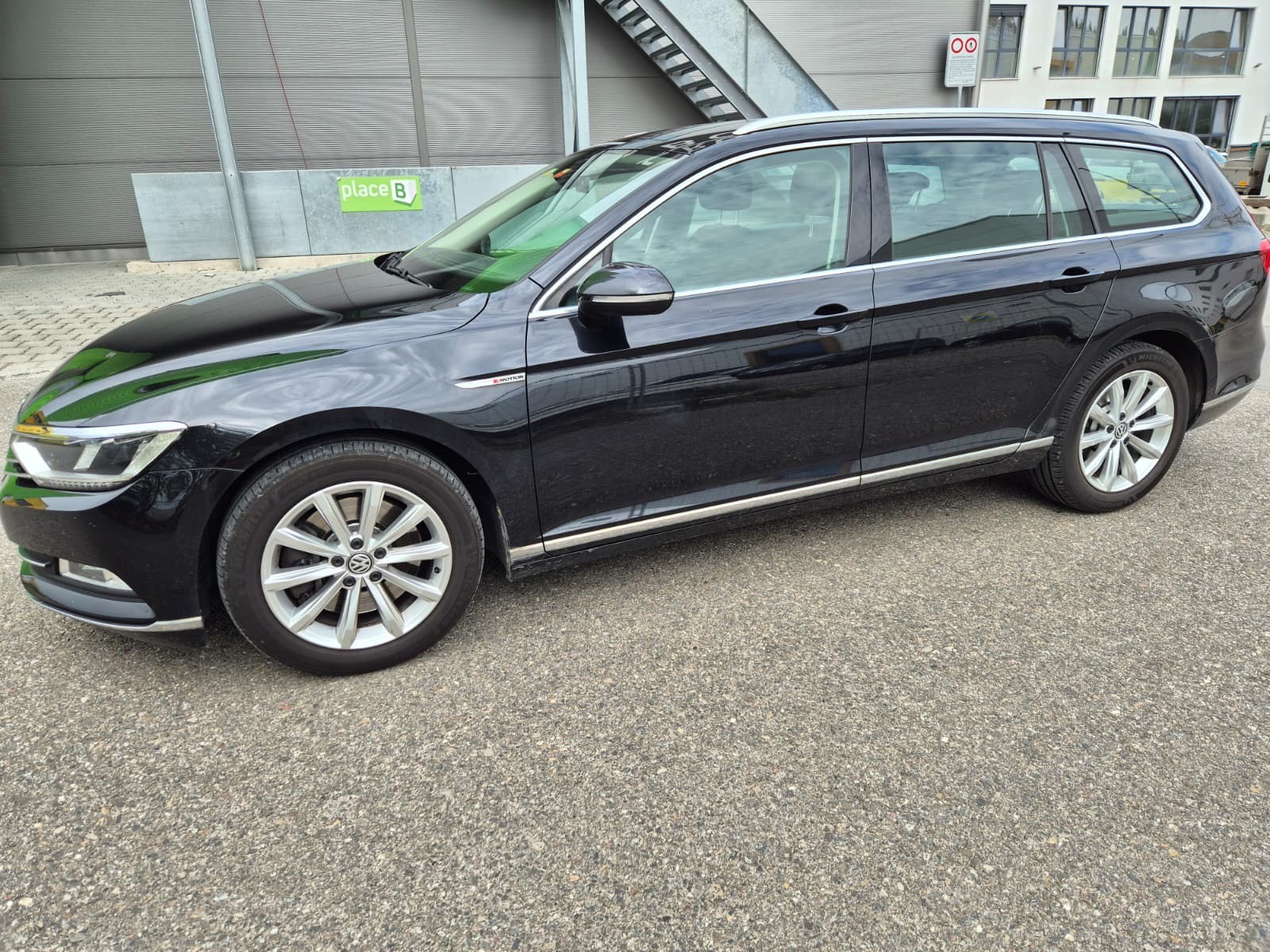 VW Passat Variant 2.0 TDI BMT High. DSG 4Motion-image-4