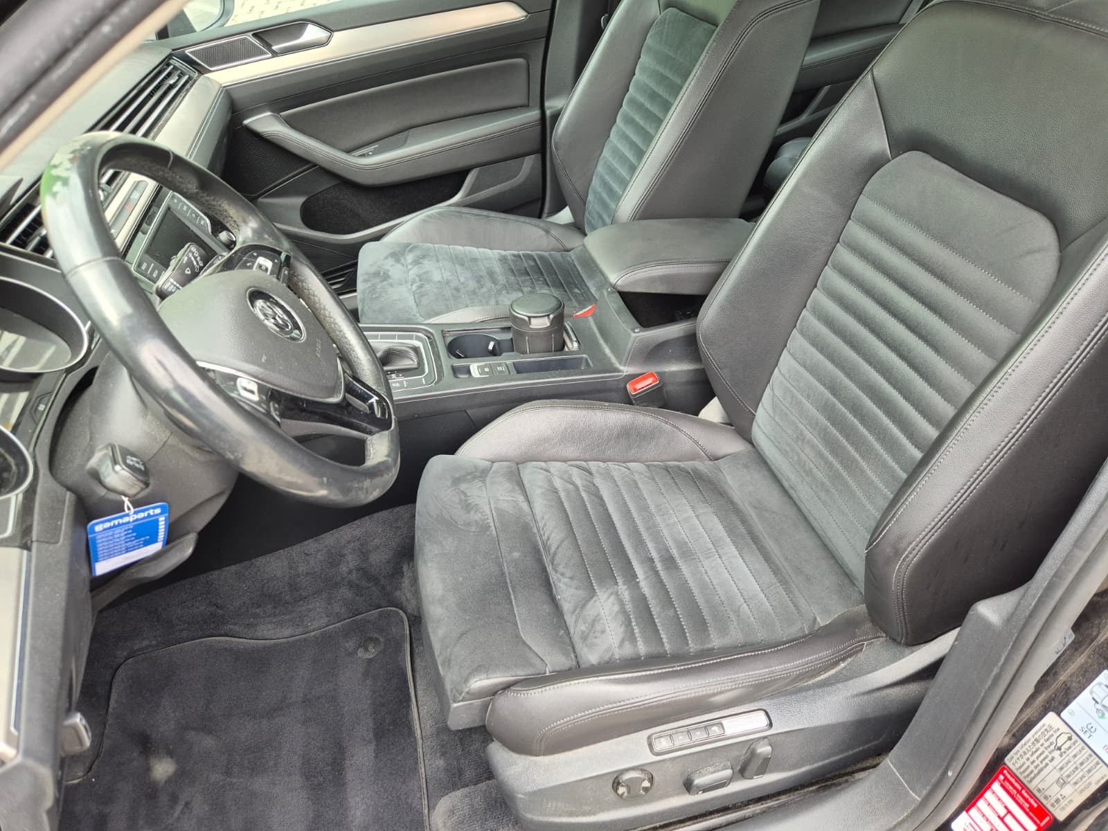VW Passat Variant 2.0 TDI BMT High. DSG 4Motion-image-12
