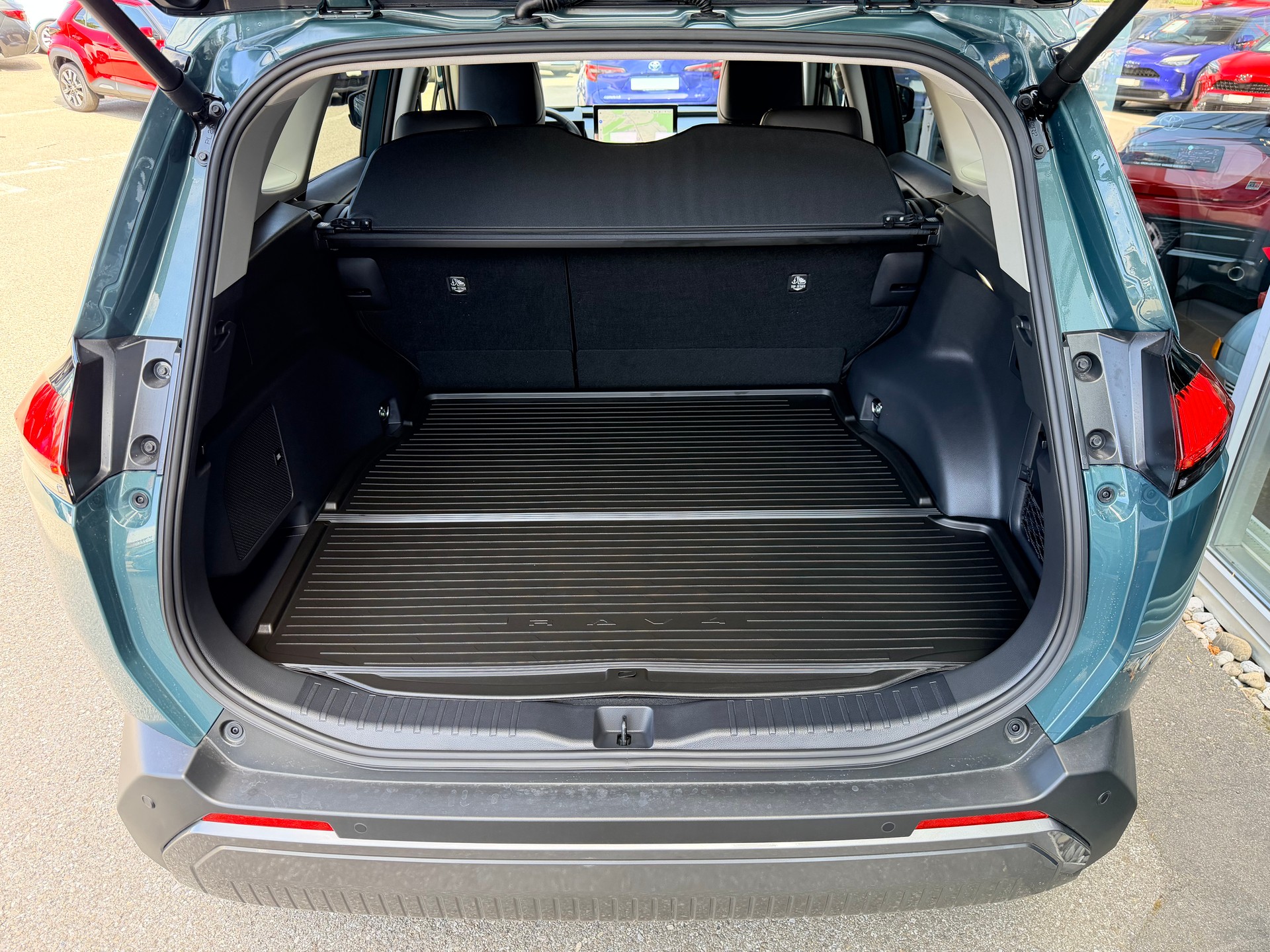TOYOTA RAV-4 2.5 HSD Premium e-CVT AWD-image-8