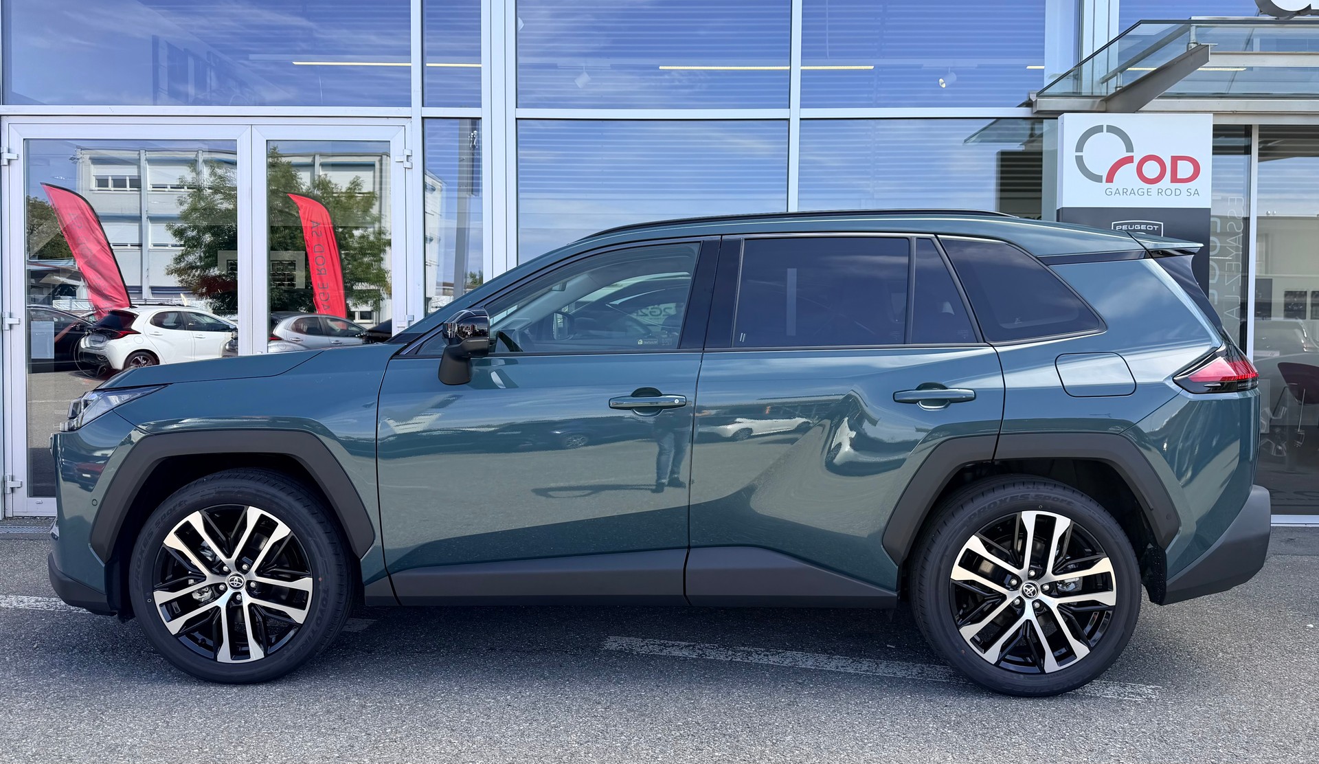 TOYOTA RAV-4 2.5 HSD Premium e-CVT AWD-image-4