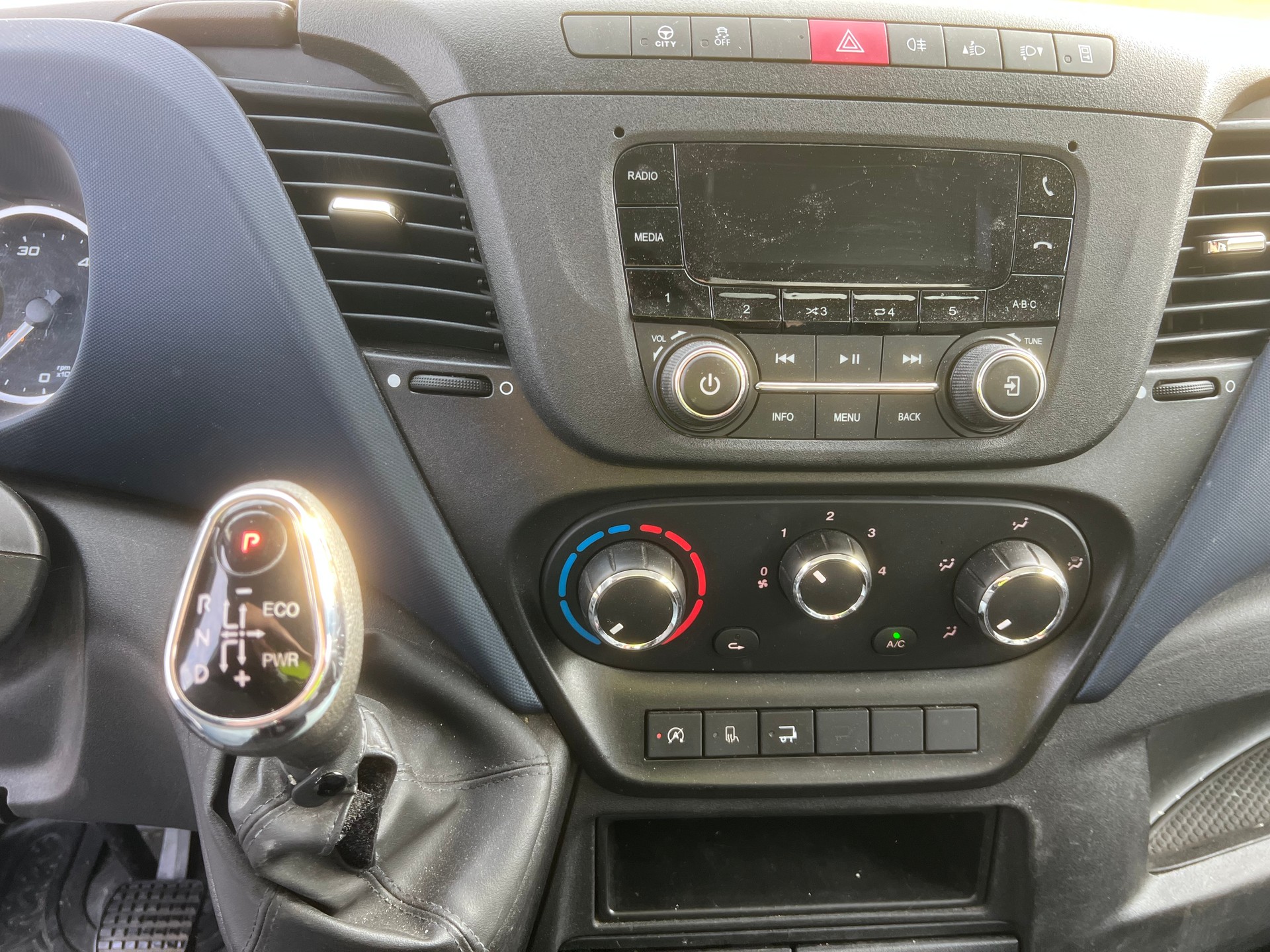 IVECO 35 S 16H A8-image-10